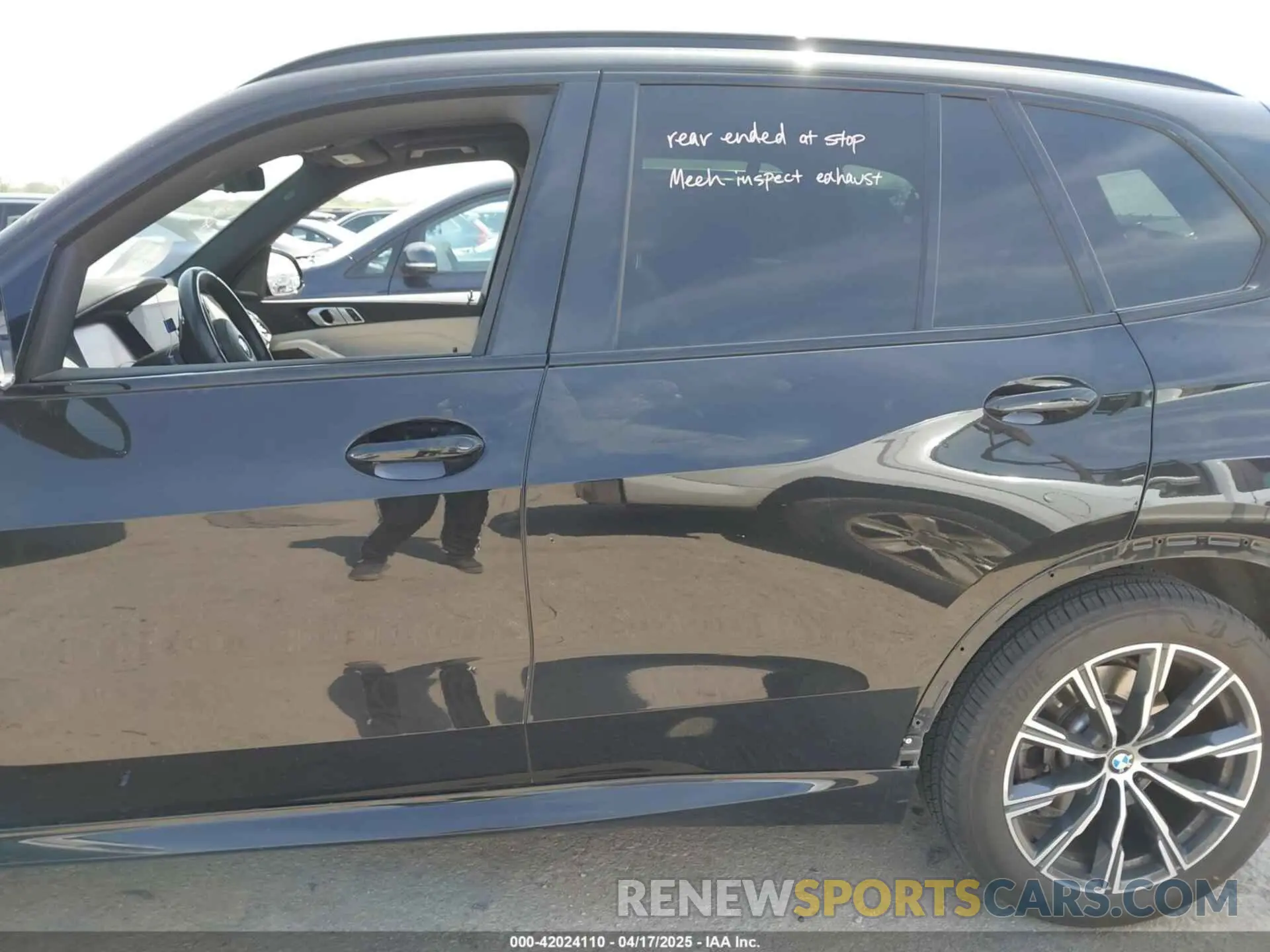 15 Photograph of a damaged car 5UXCR6C01M9E66976 BMW X5 2021