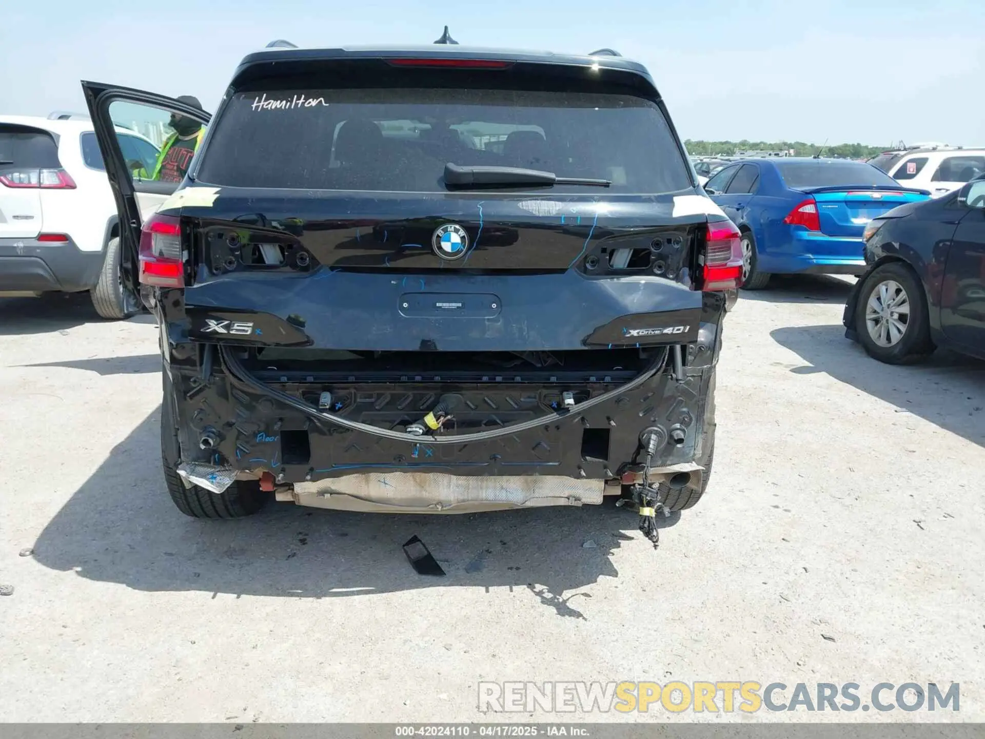 6 Photograph of a damaged car 5UXCR6C01M9E66976 BMW X5 2021