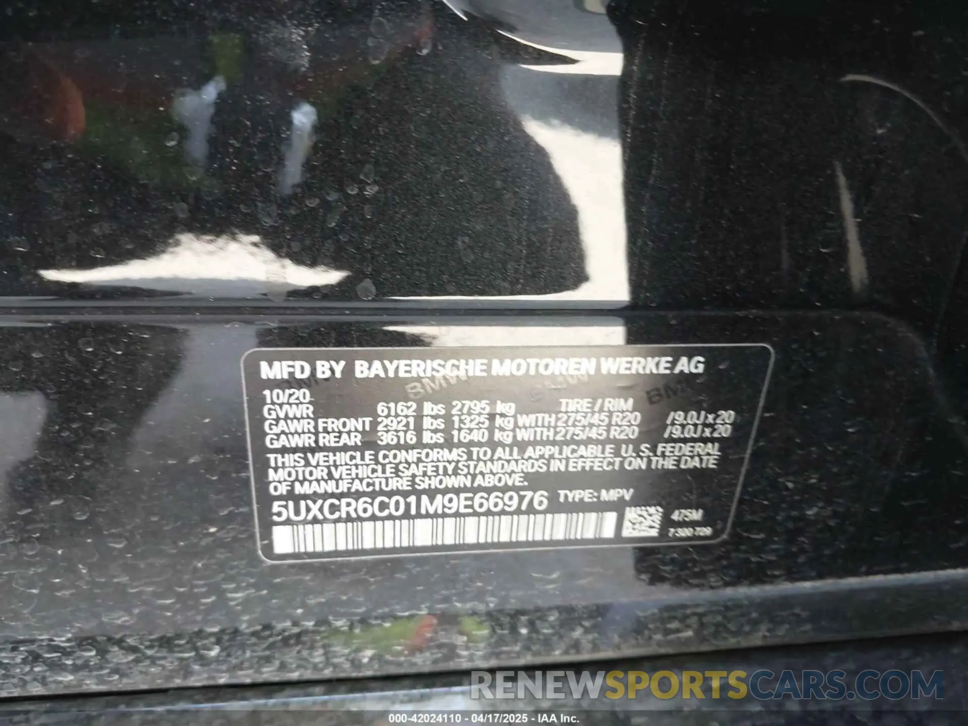 9 Photograph of a damaged car 5UXCR6C01M9E66976 BMW X5 2021