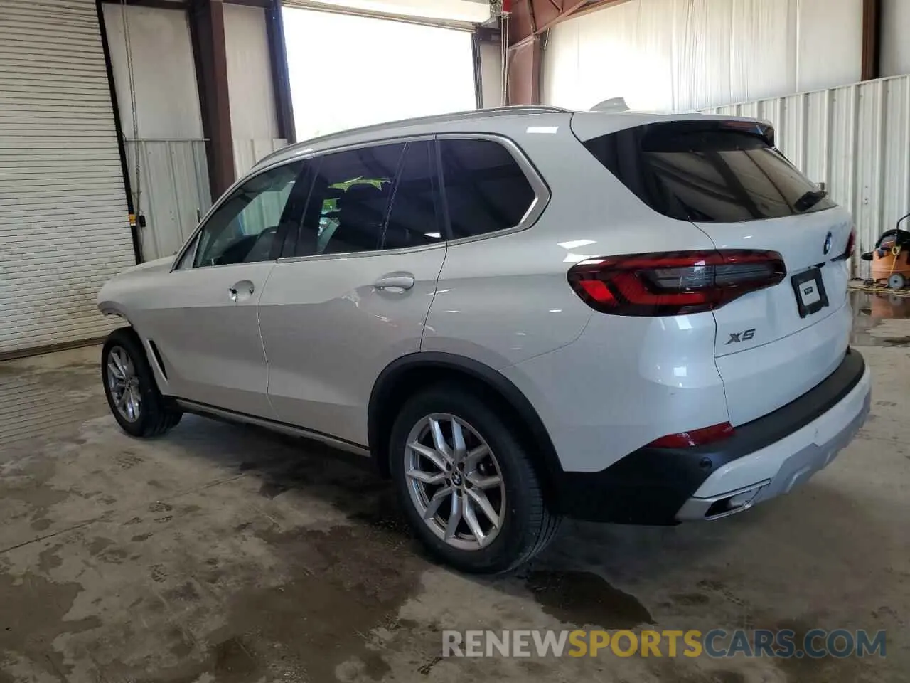 2 Фотография поврежденного автомобиля 5UXCR6C01M9G64540 BMW X5 2021
