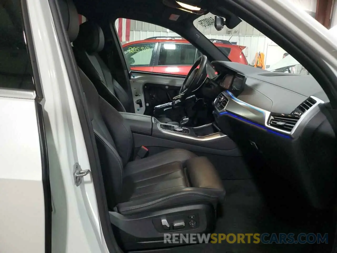 7 Фотография поврежденного автомобиля 5UXCR6C01M9G64540 BMW X5 2021