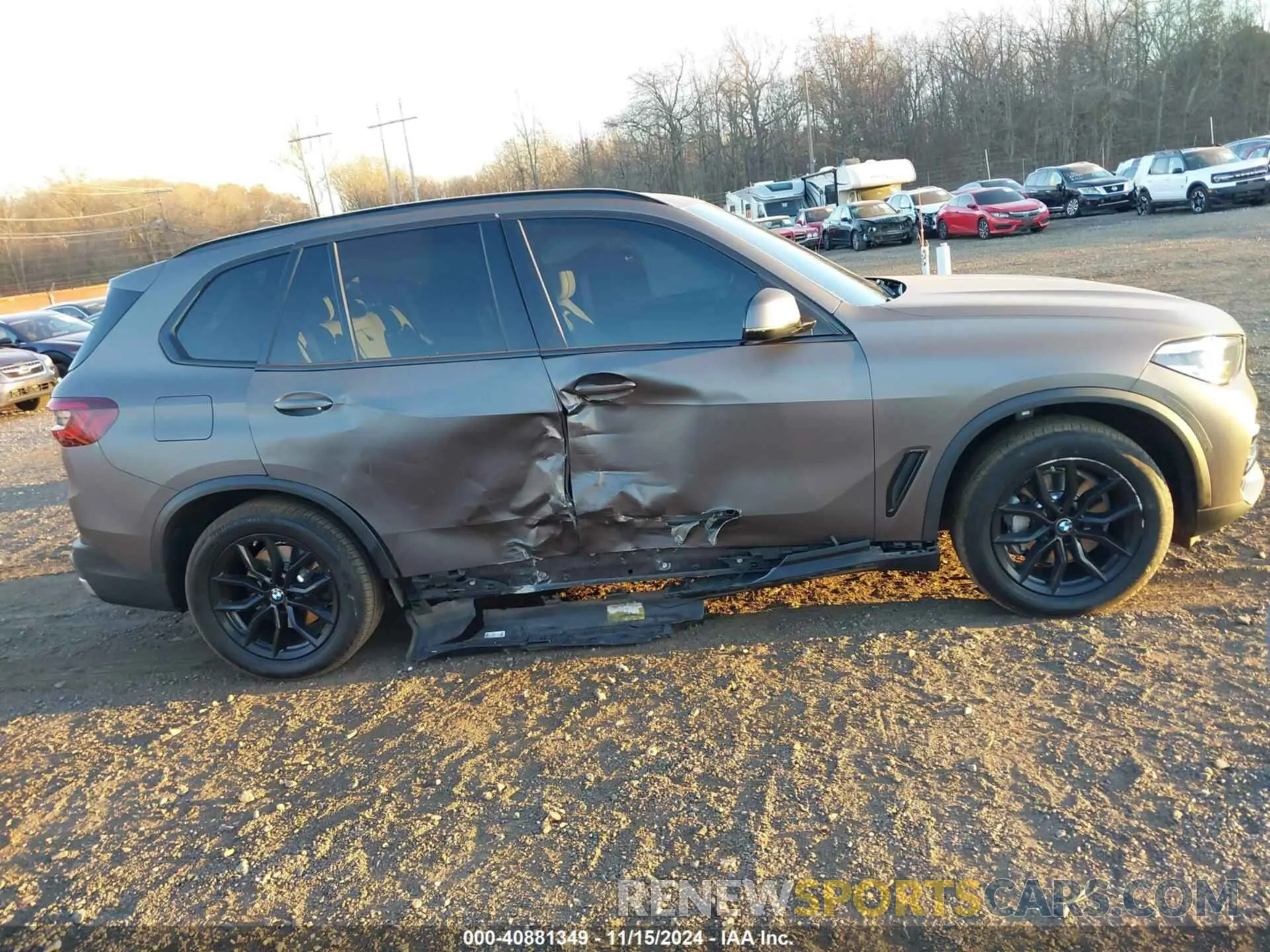 13 Фотография поврежденного автомобиля 5UXCR6C01M9H66694 BMW X5 2021