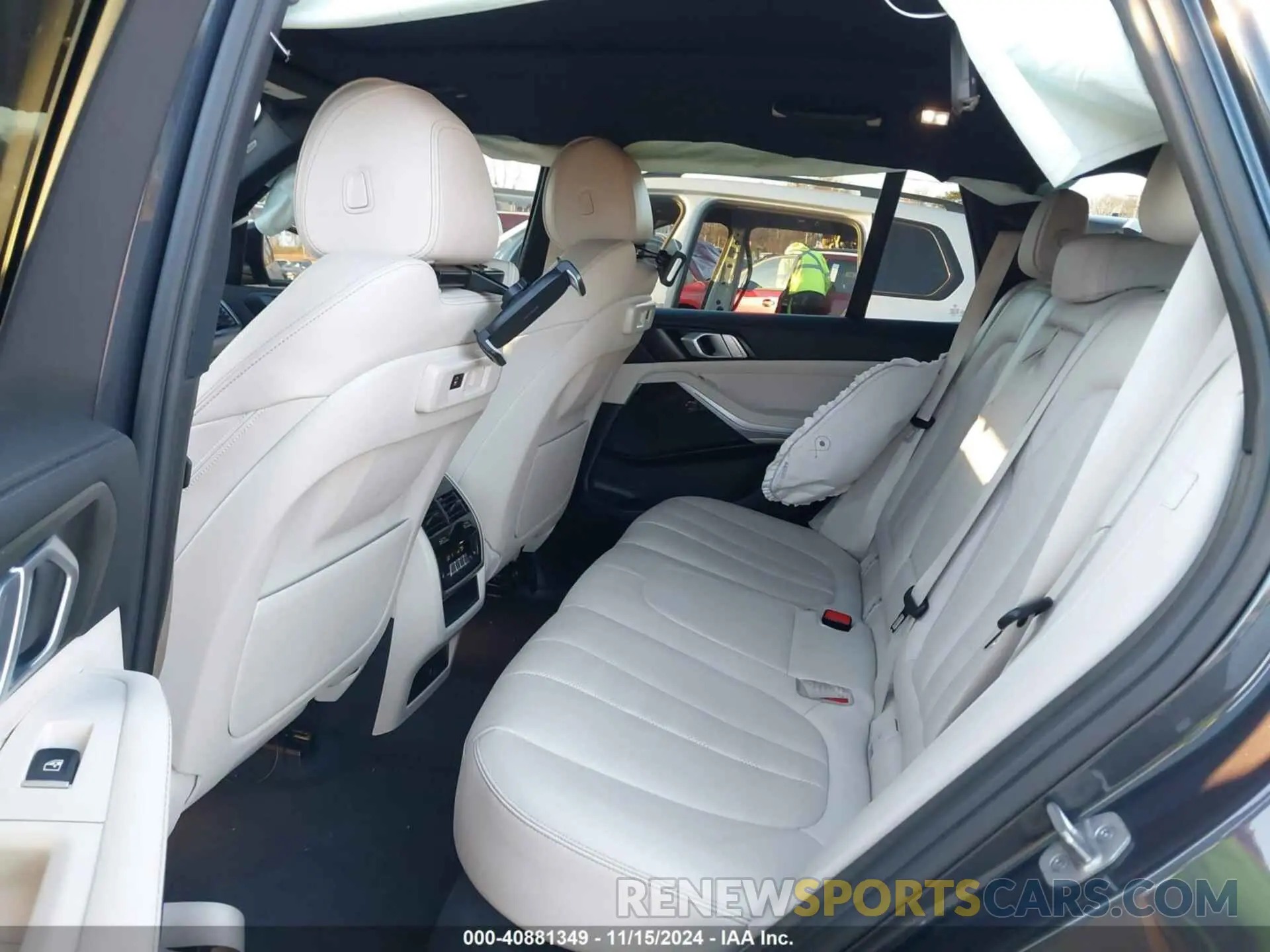 8 Фотография поврежденного автомобиля 5UXCR6C01M9H66694 BMW X5 2021