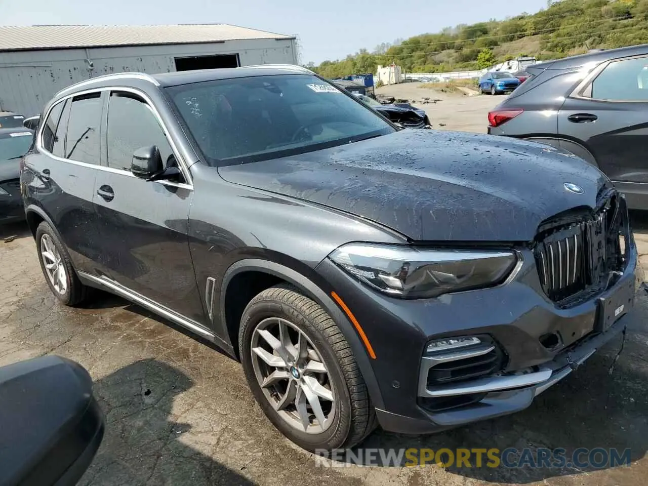 4 Photograph of a damaged car 5UXCR6C02M9E80997 BMW X5 2021