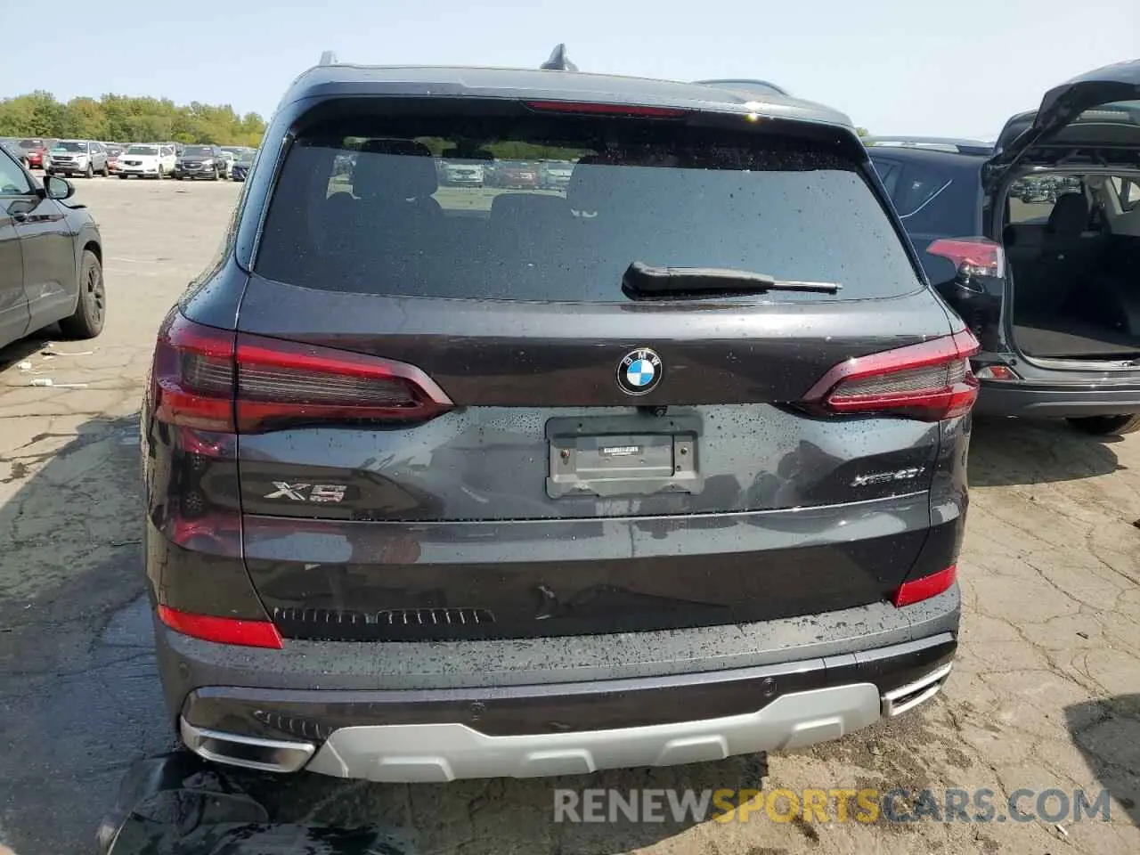 6 Photograph of a damaged car 5UXCR6C02M9E80997 BMW X5 2021