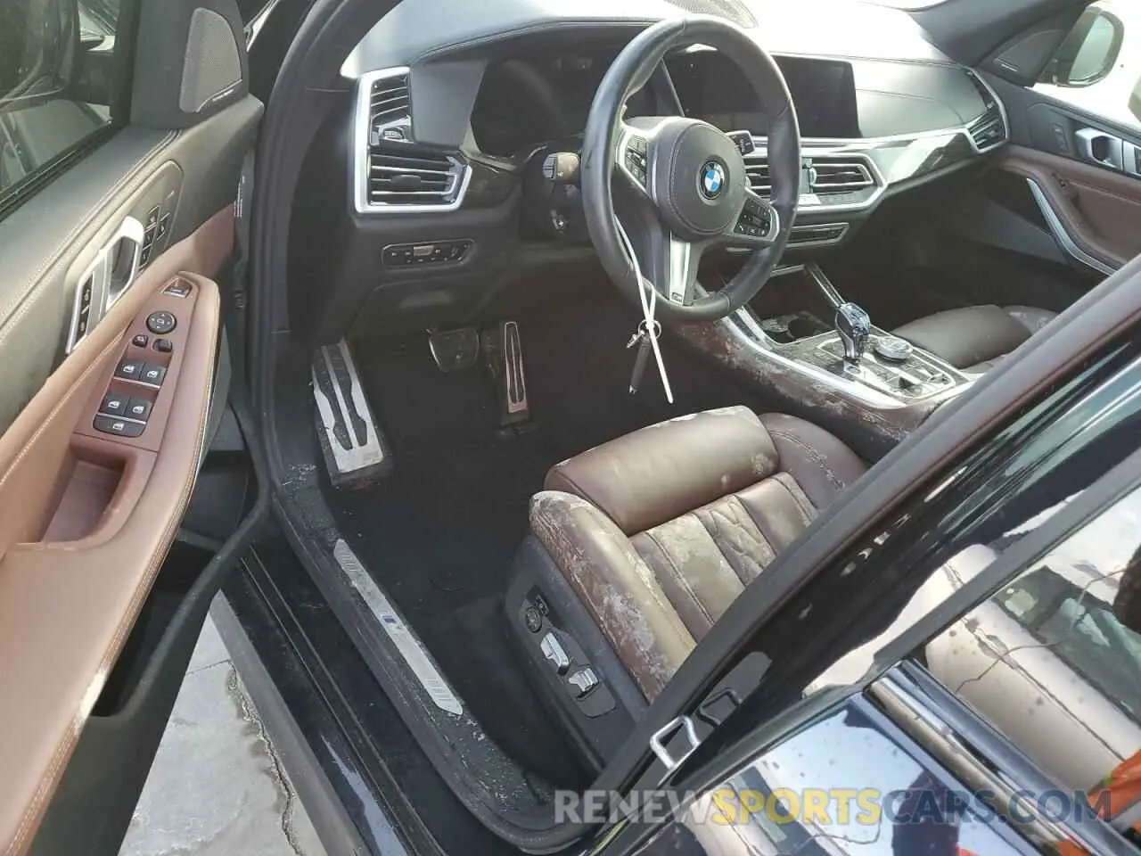 8 Photograph of a damaged car 5UXCR6C02M9F58453 BMW X5 2021