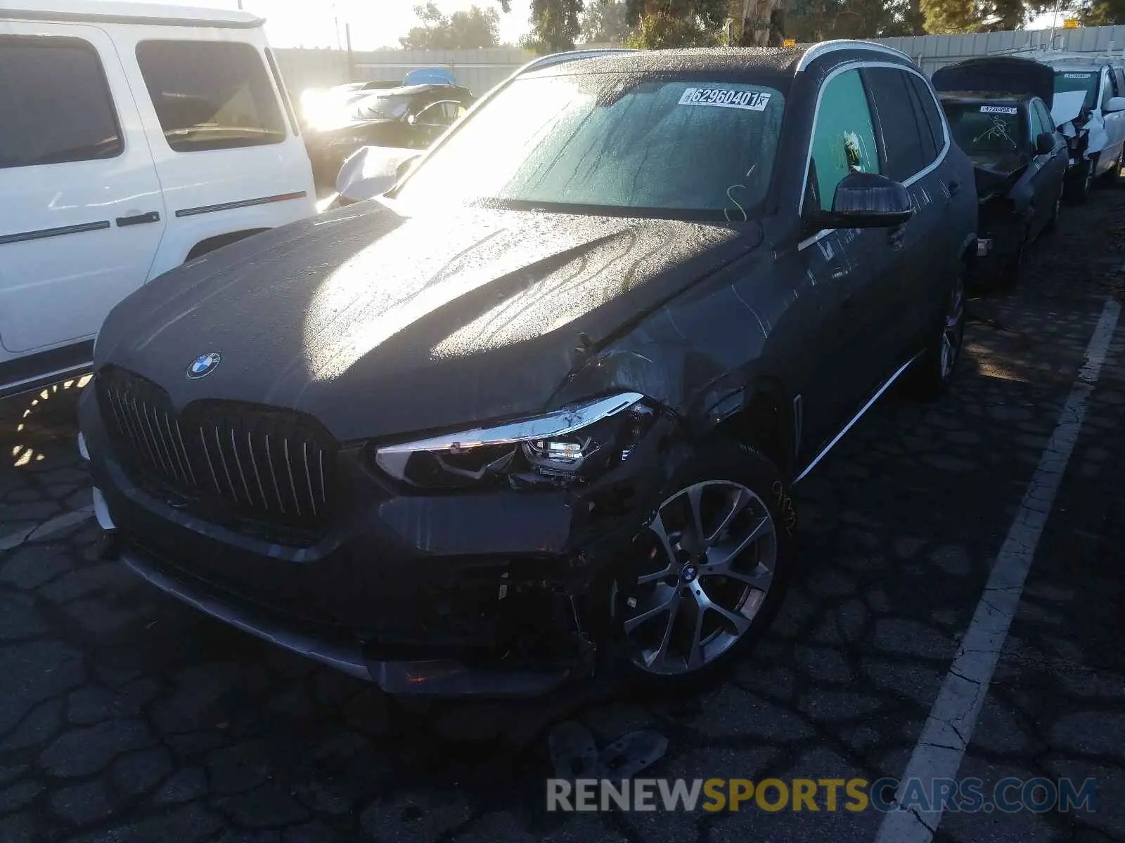 2 Фотография поврежденного автомобиля 5UXCR6C02M9G97353 BMW X5 2021