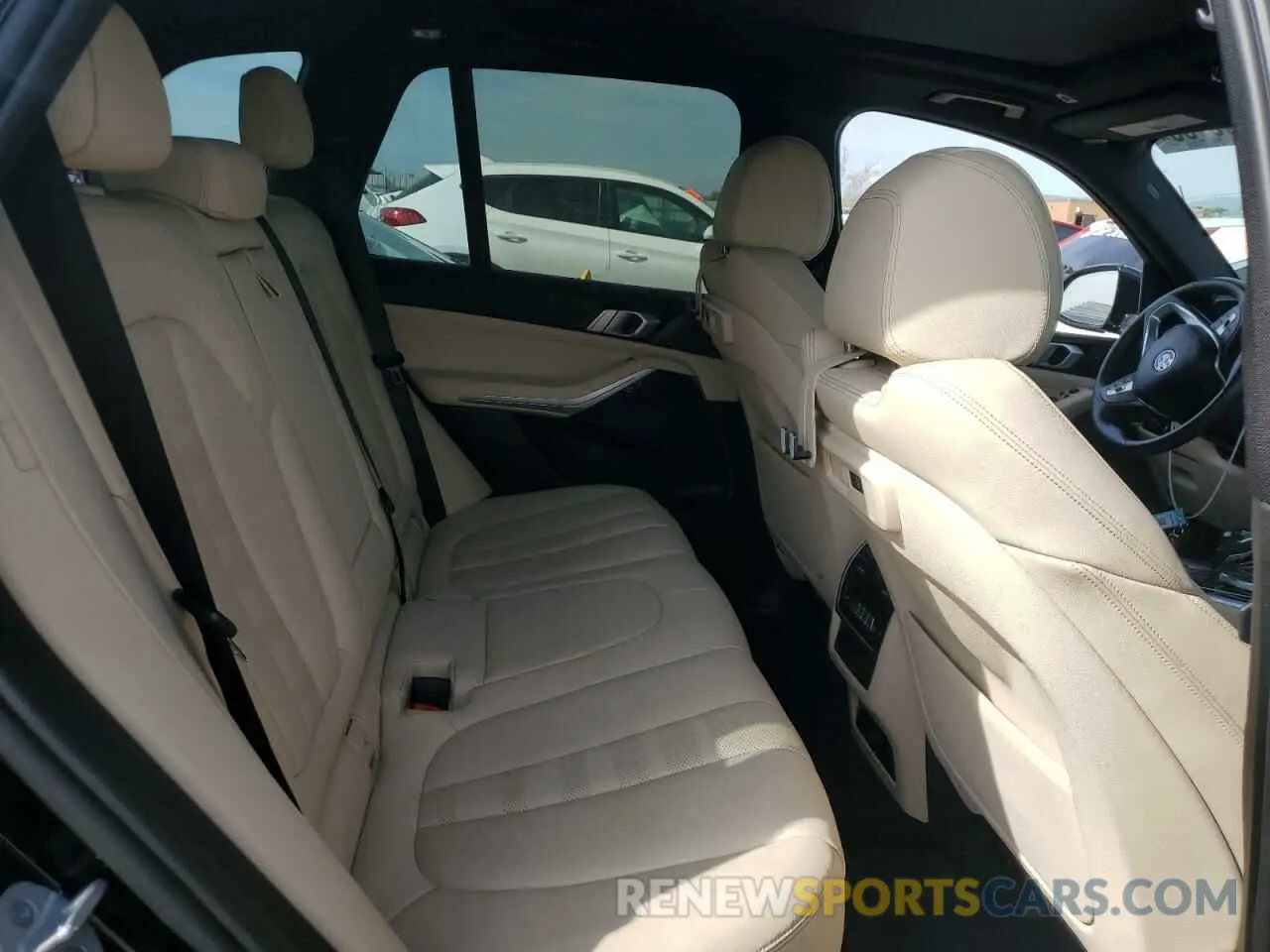 11 Фотография поврежденного автомобиля 5UXCR6C03M9E85738 BMW X5 2021