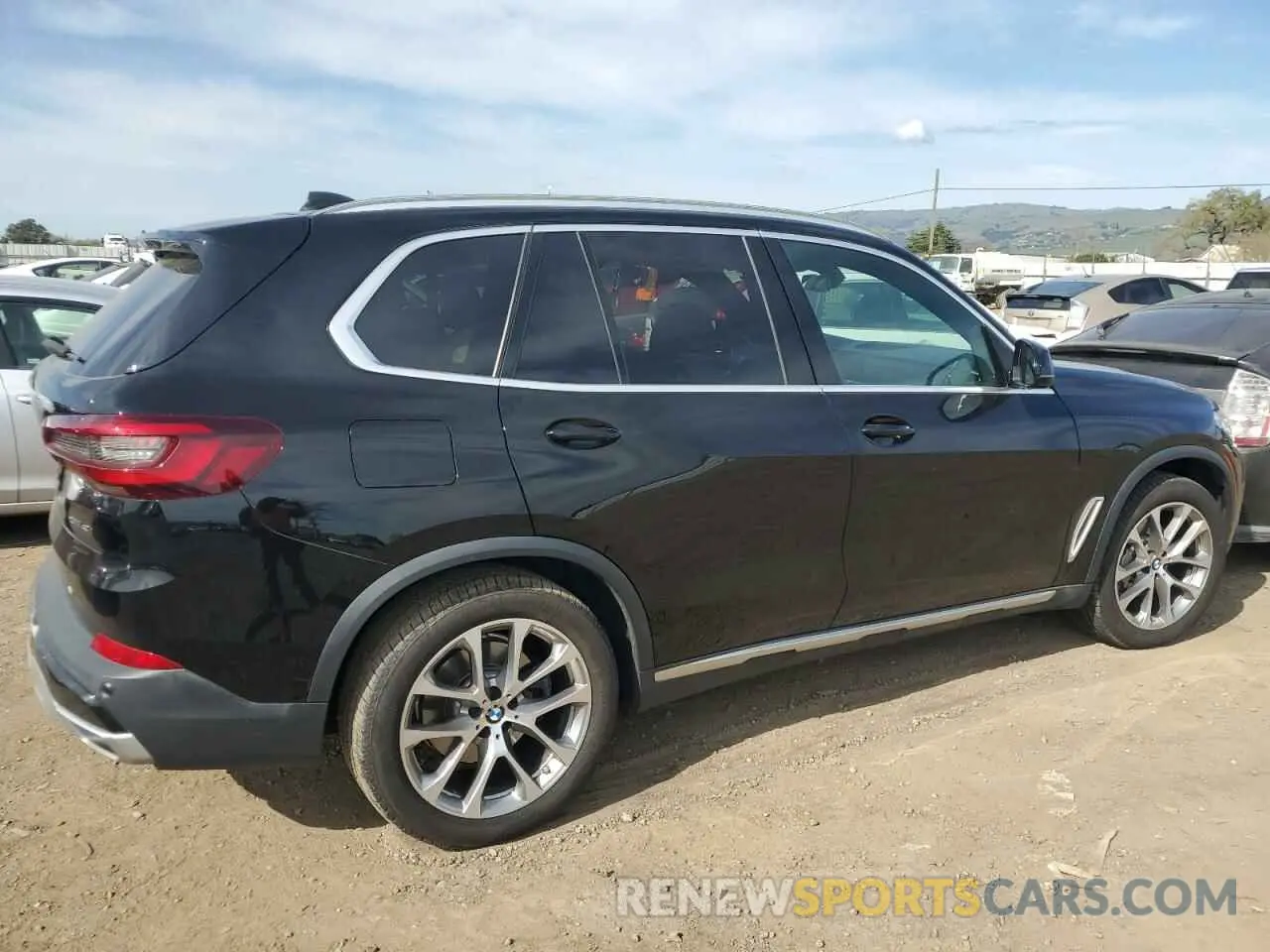 3 Фотография поврежденного автомобиля 5UXCR6C03M9E85738 BMW X5 2021