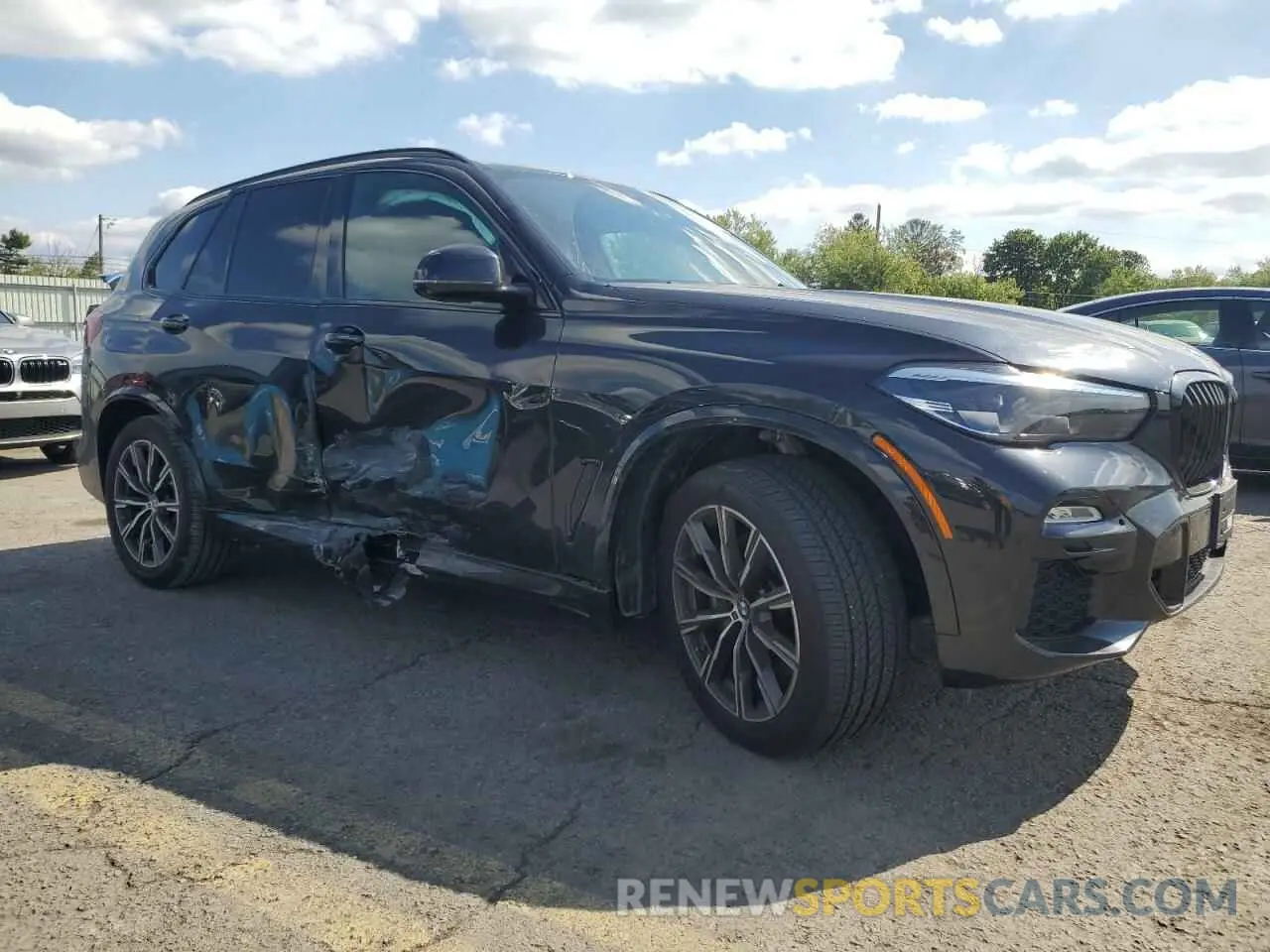 4 Photograph of a damaged car 5UXCR6C05M9E83991 BMW X5 2021
