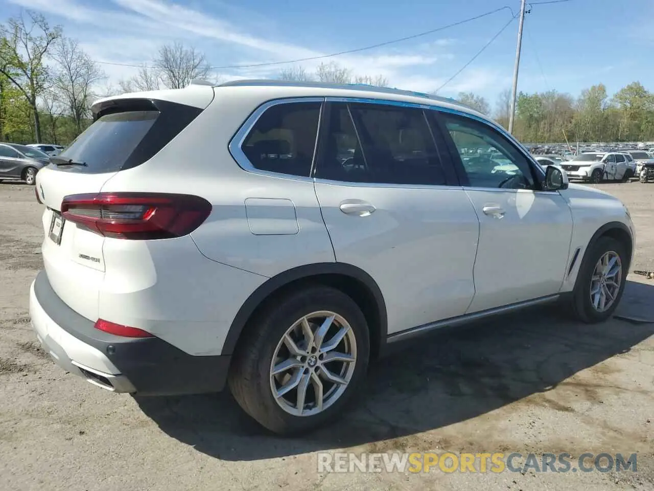 3 Photograph of a damaged car 5UXCR6C05M9F15709 BMW X5 2021