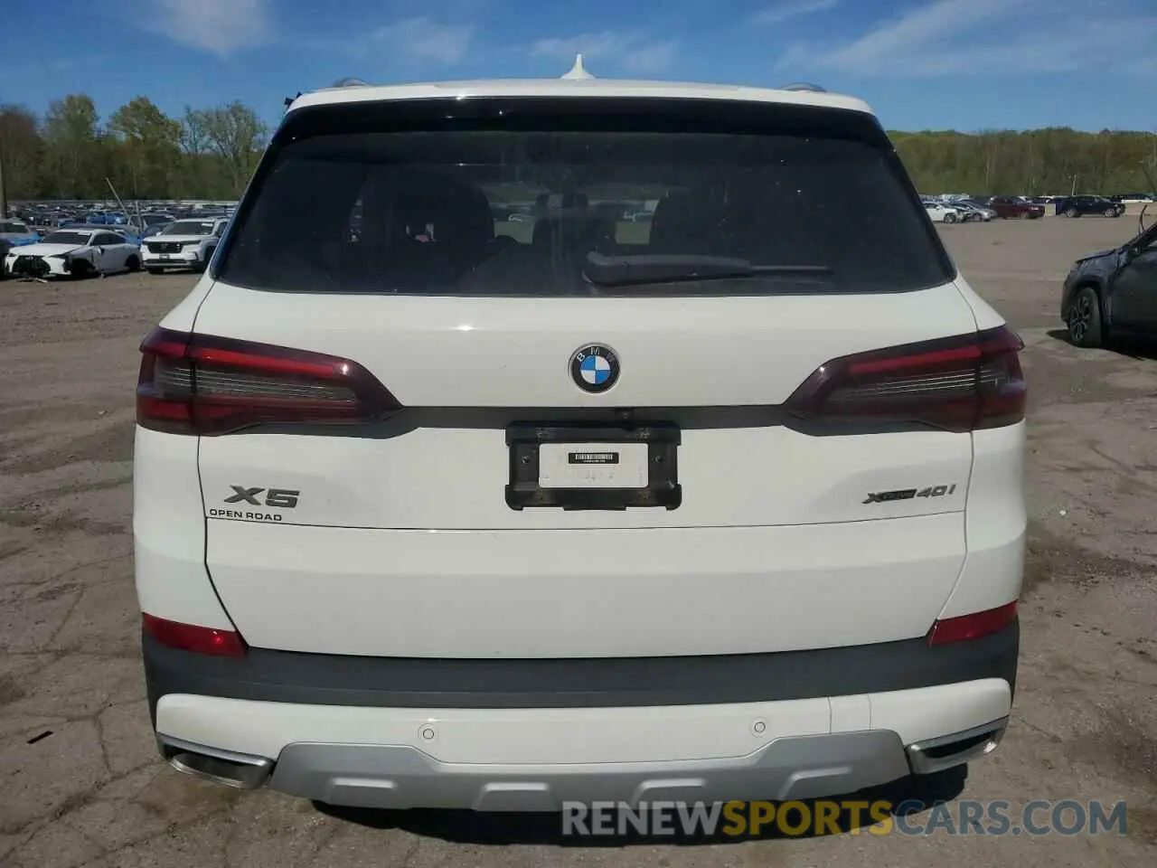 6 Photograph of a damaged car 5UXCR6C05M9F15709 BMW X5 2021