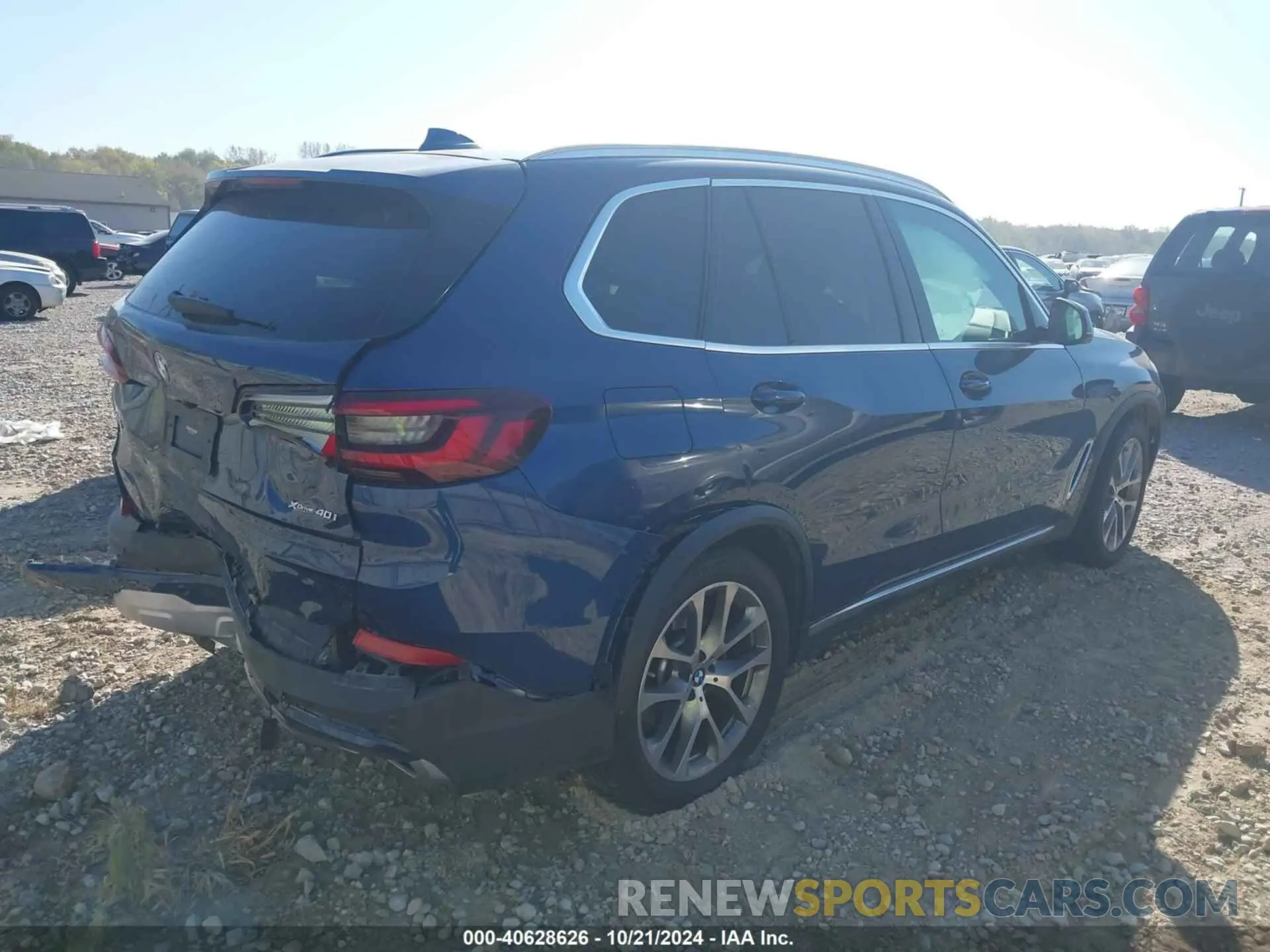 4 Photograph of a damaged car 5UXCR6C05M9F36298 BMW X5 2021