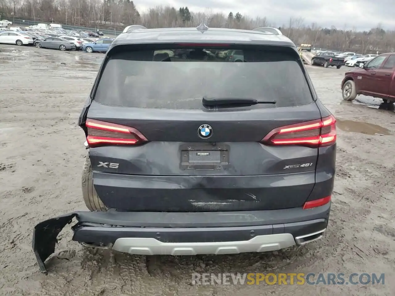 6 Photograph of a damaged car 5UXCR6C05M9F39122 BMW X5 2021
