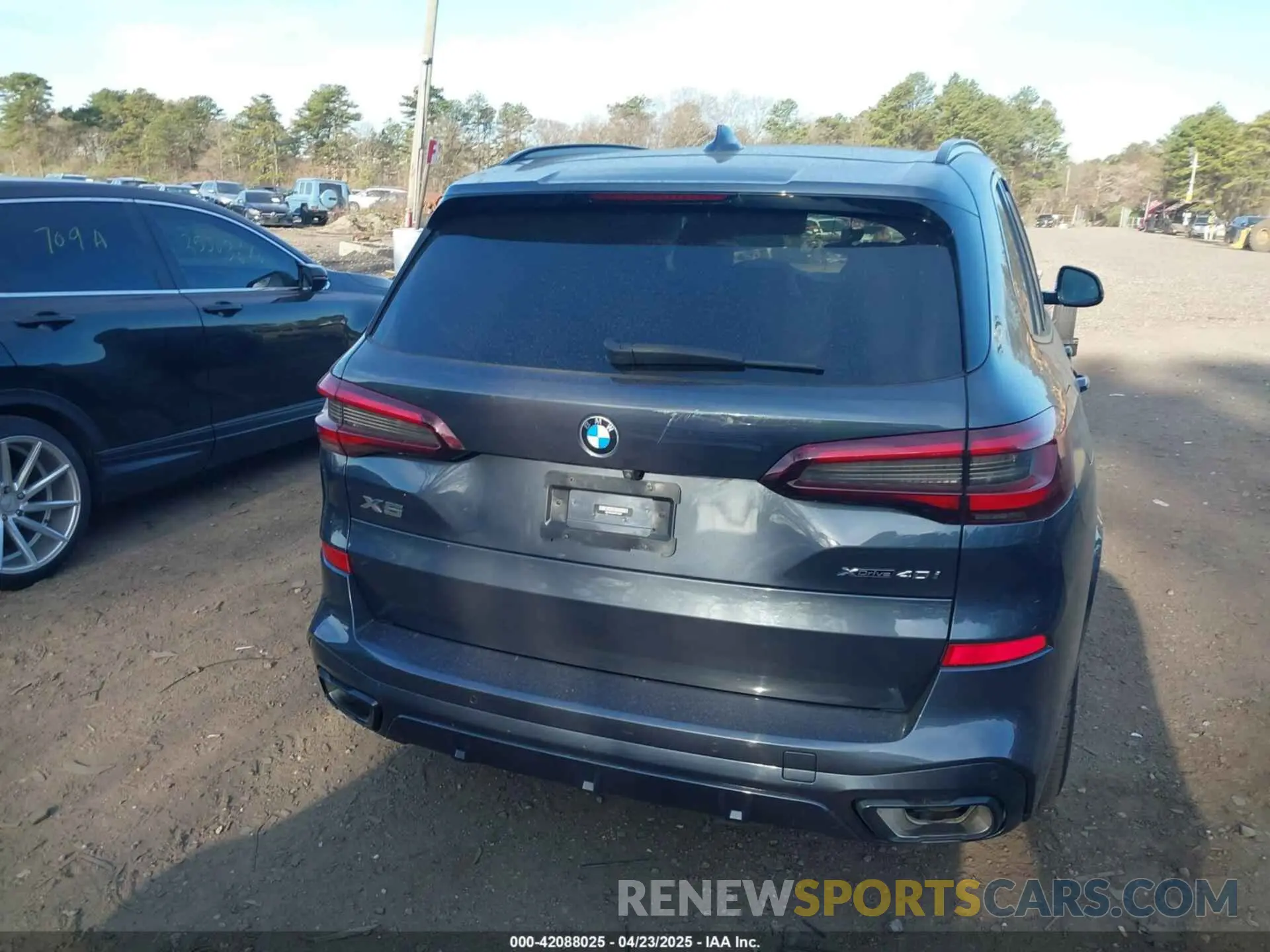 15 Фотография поврежденного автомобиля 5UXCR6C08M9F25585 BMW X5 2021