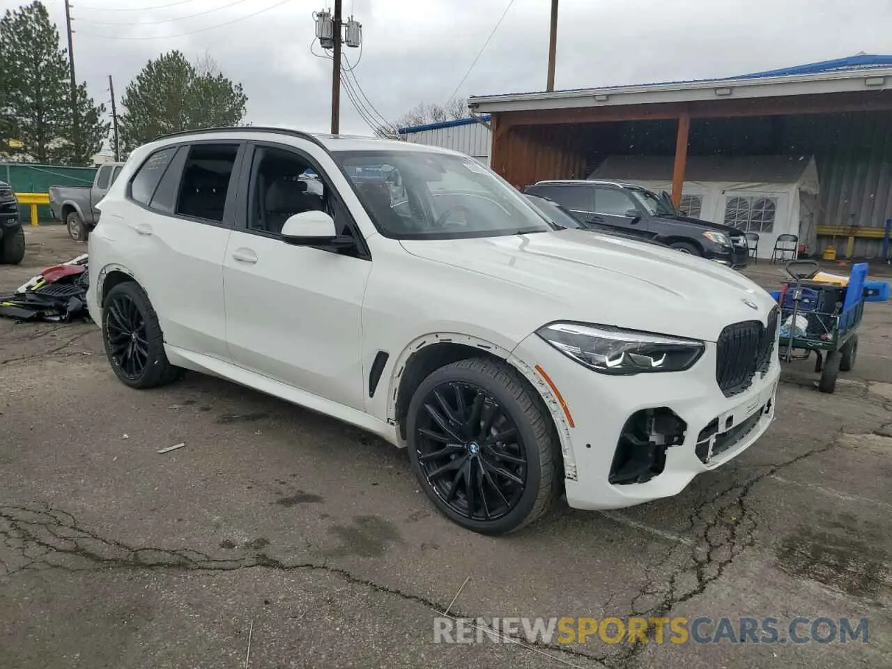 4 Photograph of a damaged car 5UXCR6C08M9F27126 BMW X5 2021