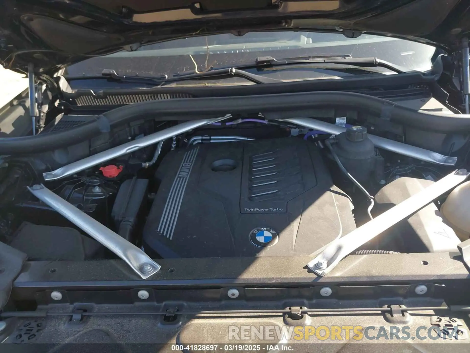 10 Фотография поврежденного автомобиля 5UXCR6C09M9F83785 BMW X5 2021
