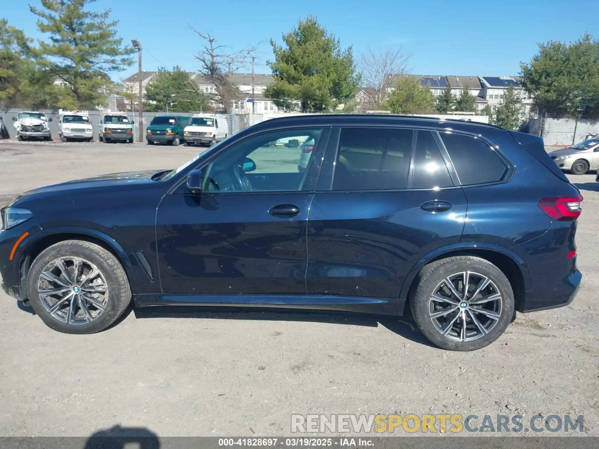 14 Фотография поврежденного автомобиля 5UXCR6C09M9F83785 BMW X5 2021