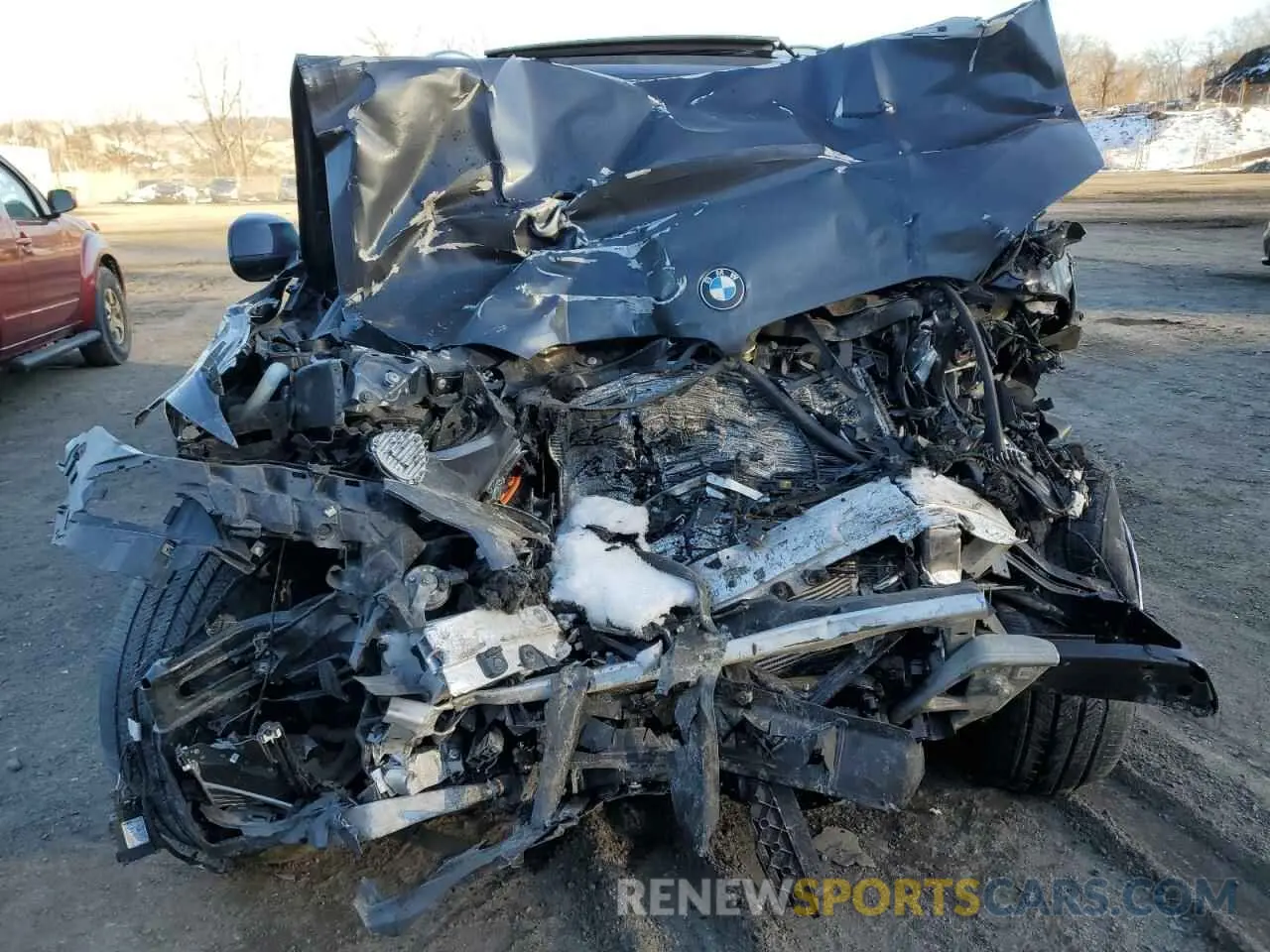 5 Photograph of a damaged car 5UXCR6C09M9H41736 BMW X5 2021