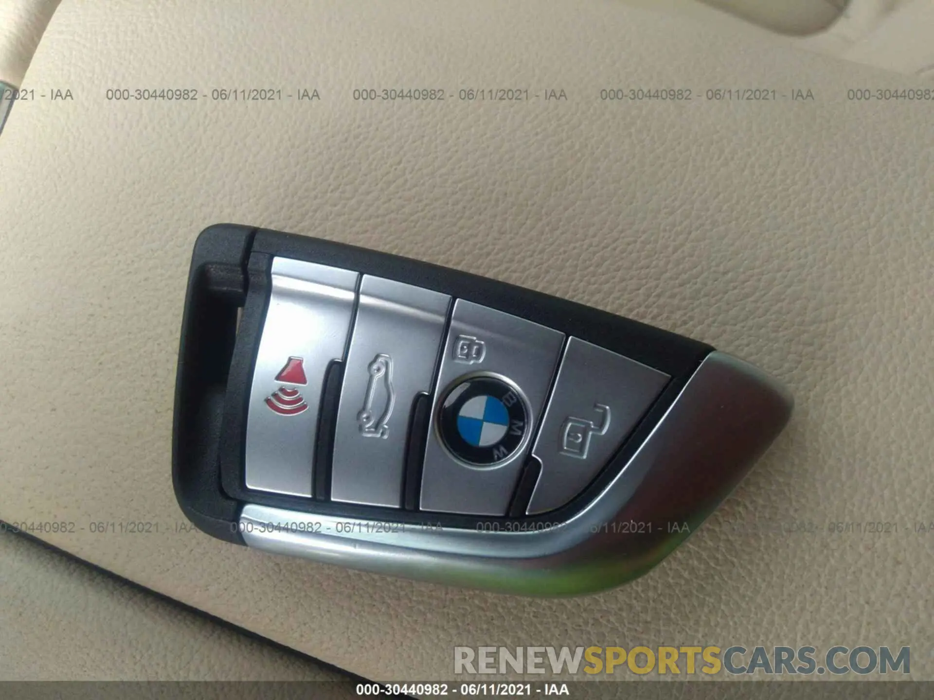 11 Photograph of a damaged car 5UXCR6C0XM9F86811 BMW X5 2021