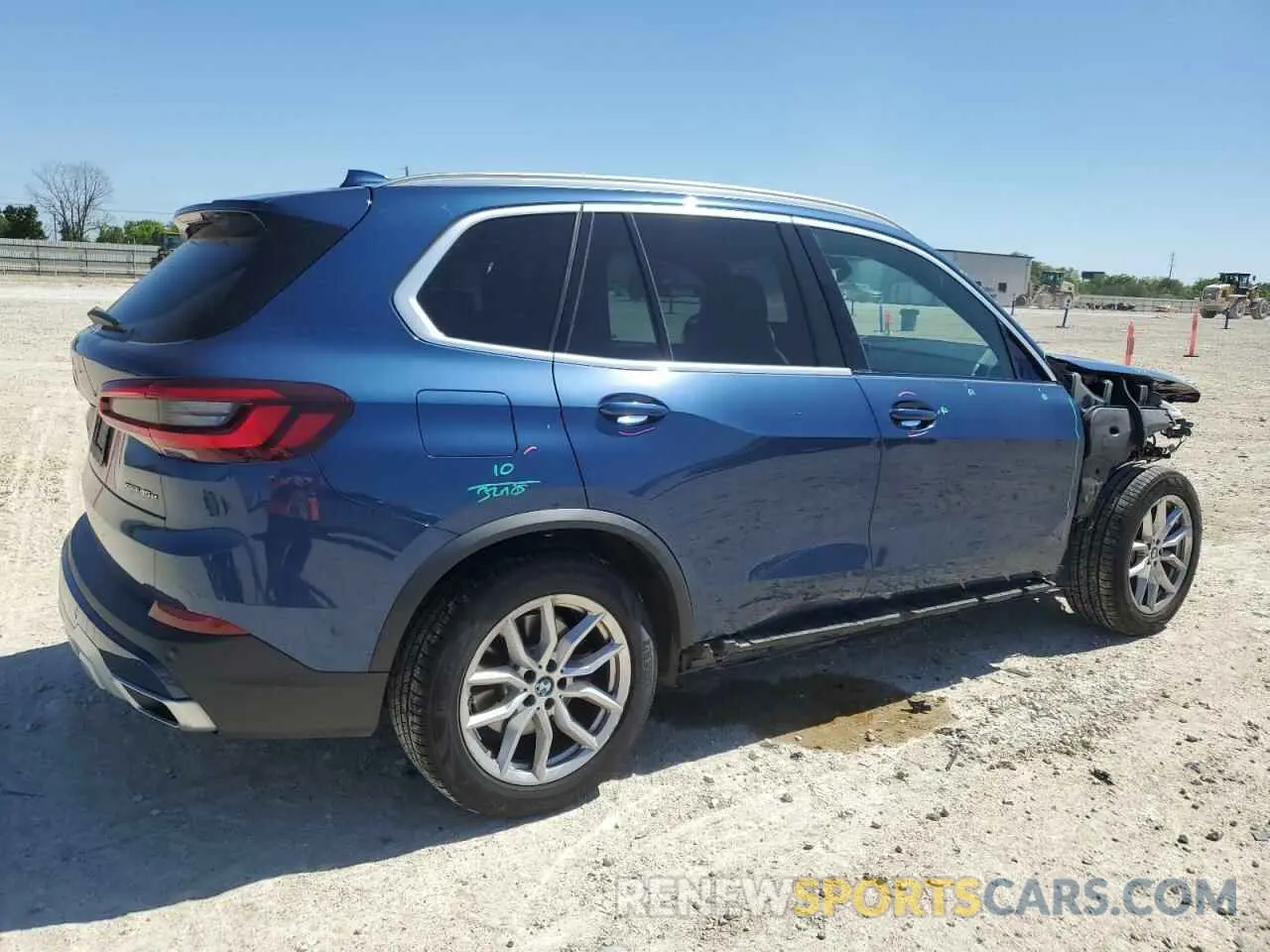 3 Фотография поврежденного автомобиля 5UXTA6C02M9F28733 BMW X5 2021