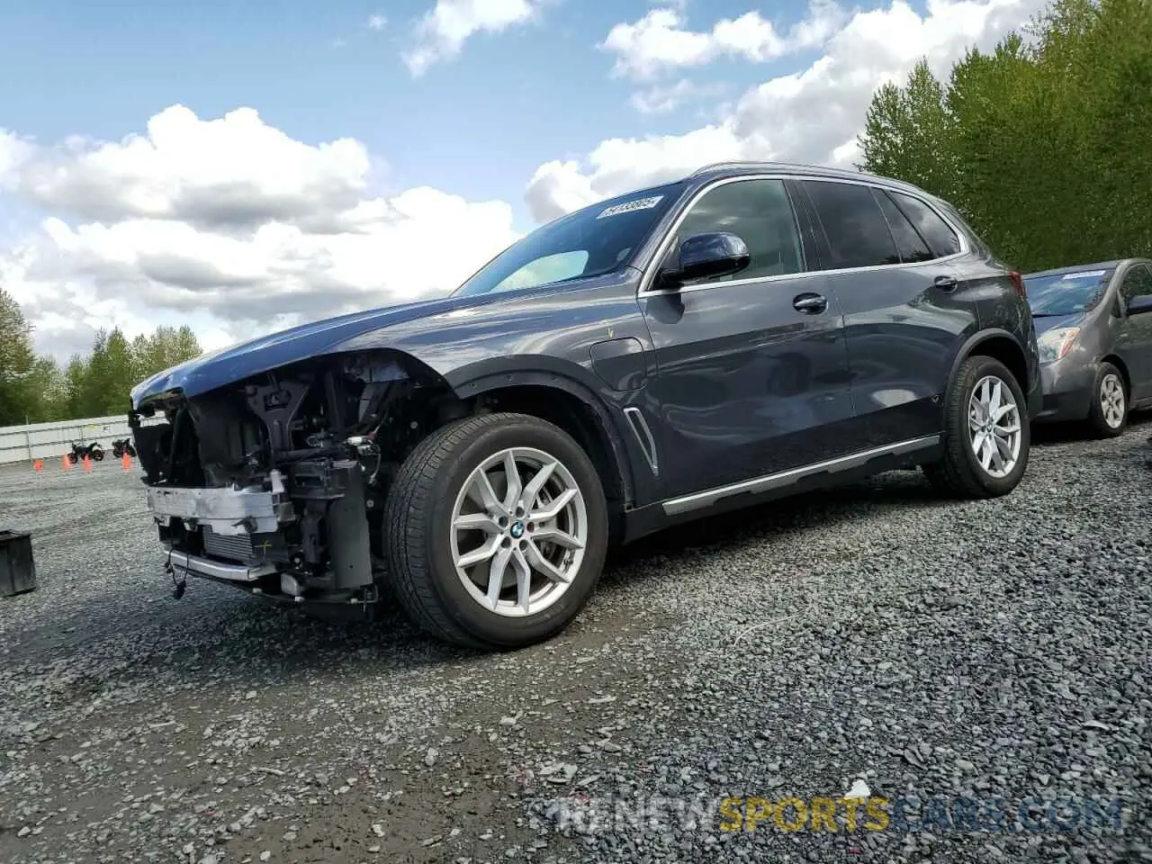 1 Photograph of a damaged car 5UXTA6C03M9H41531 BMW X5 2021