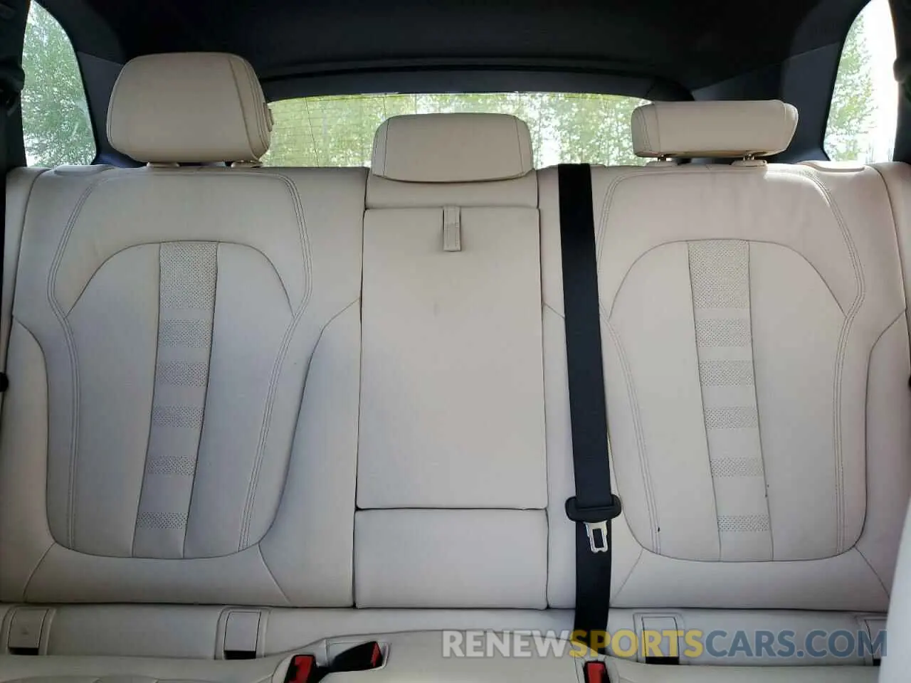 10 Photograph of a damaged car 5UXTA6C03M9H41531 BMW X5 2021
