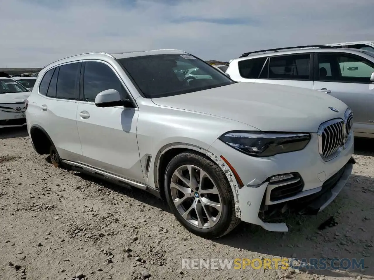 4 Photograph of a damaged car 5UXTA6C08M9F62790 BMW X5 2021