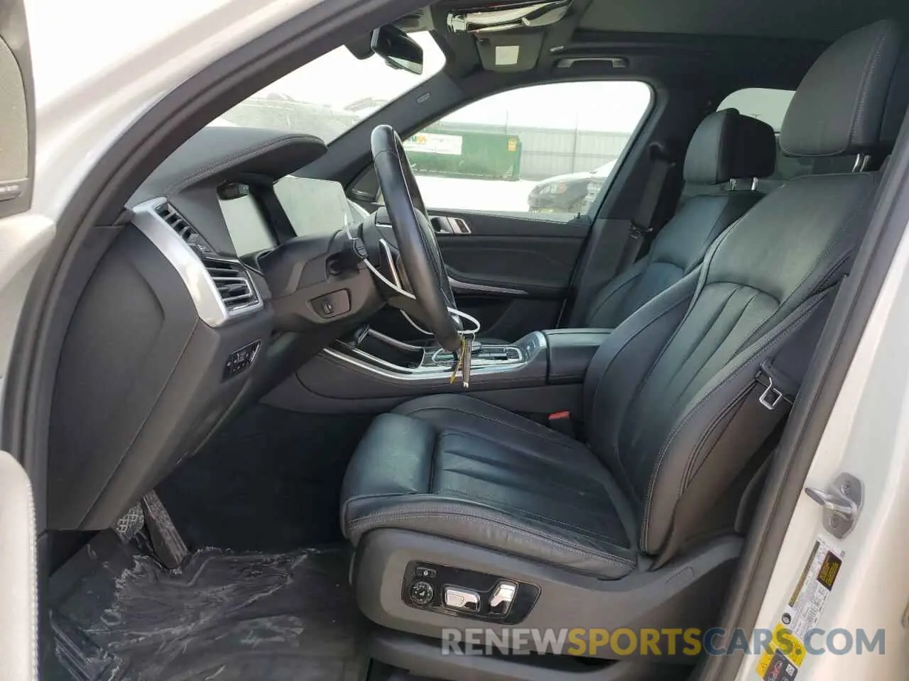 7 Photograph of a damaged car 5UXTA6C08M9F62790 BMW X5 2021