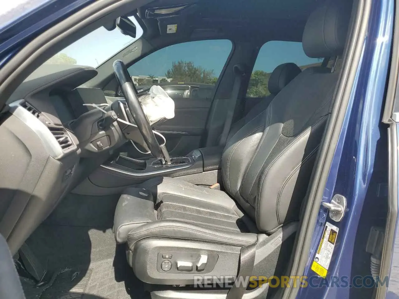 7 Photograph of a damaged car 5UXCR4C02N9M57299 BMW X5 2022