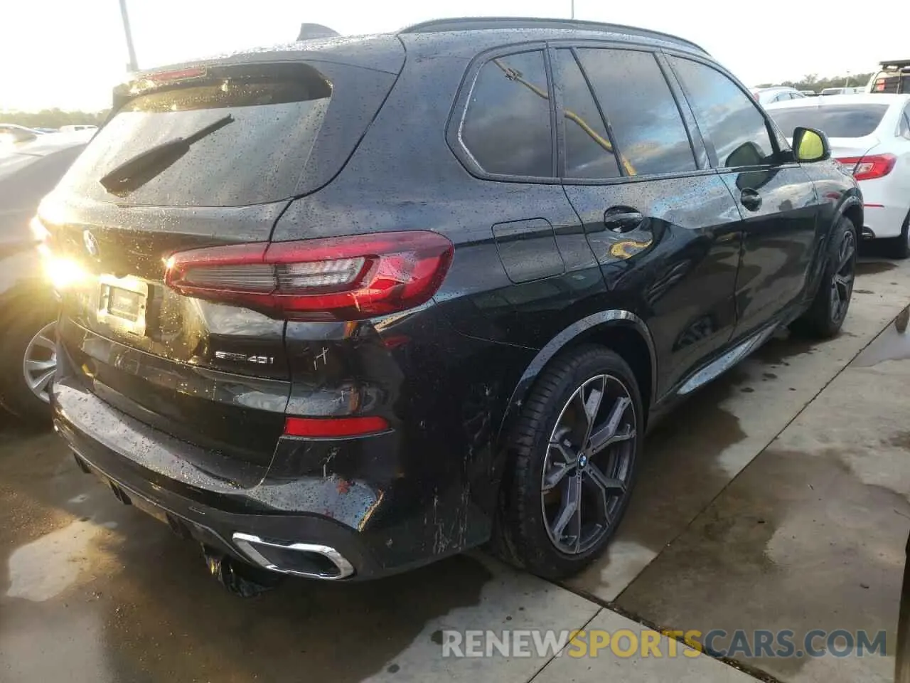 4 Photograph of a damaged car 5UXCR4C02N9M58842 BMW X5 2022
