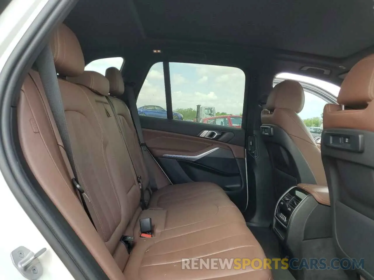 11 Фотография поврежденного автомобиля 5UXCR4C06N9K56750 BMW X5 2022