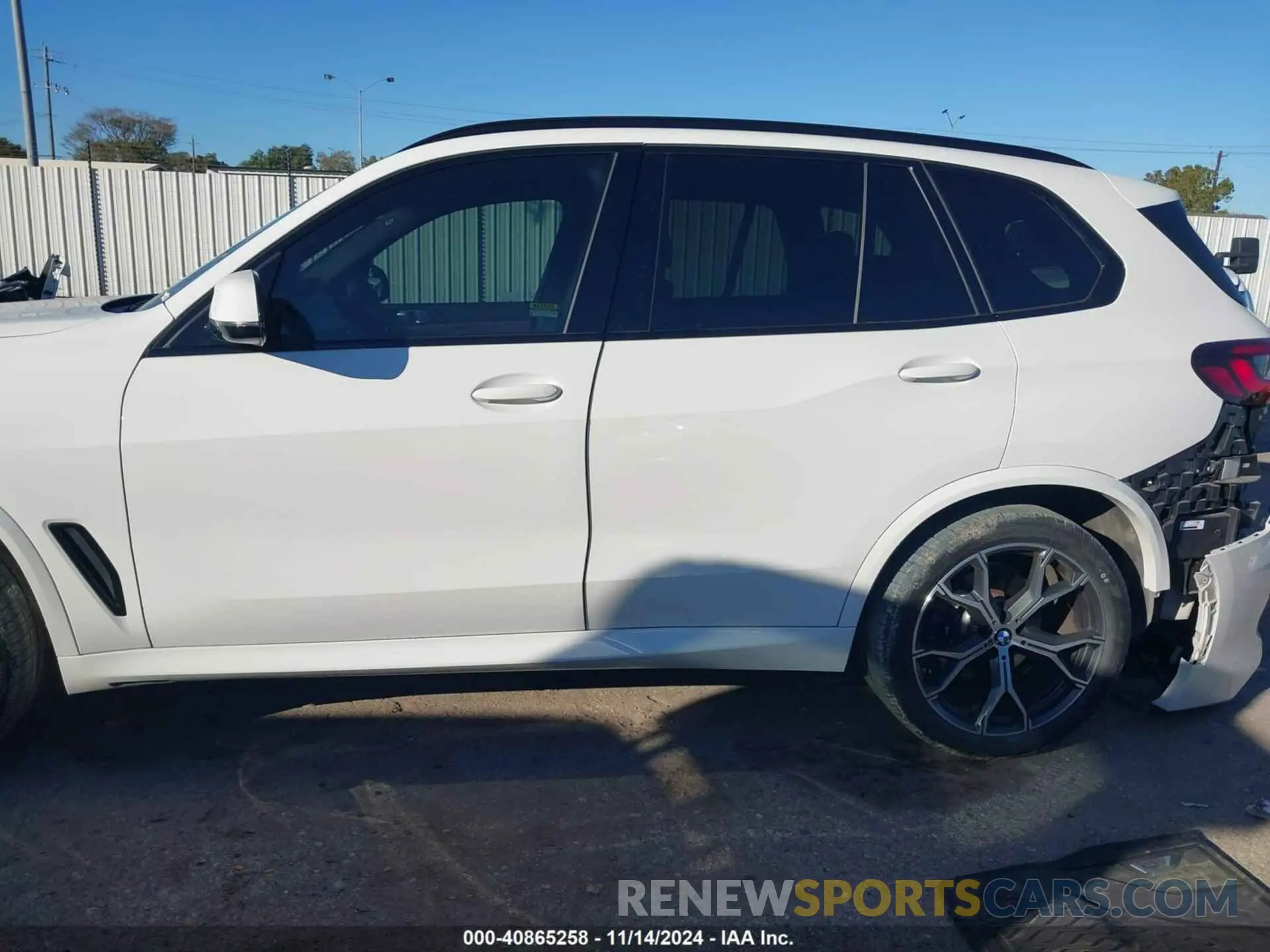 14 Фотография поврежденного автомобиля 5UXCR4C08N9M66962 BMW X5 2022