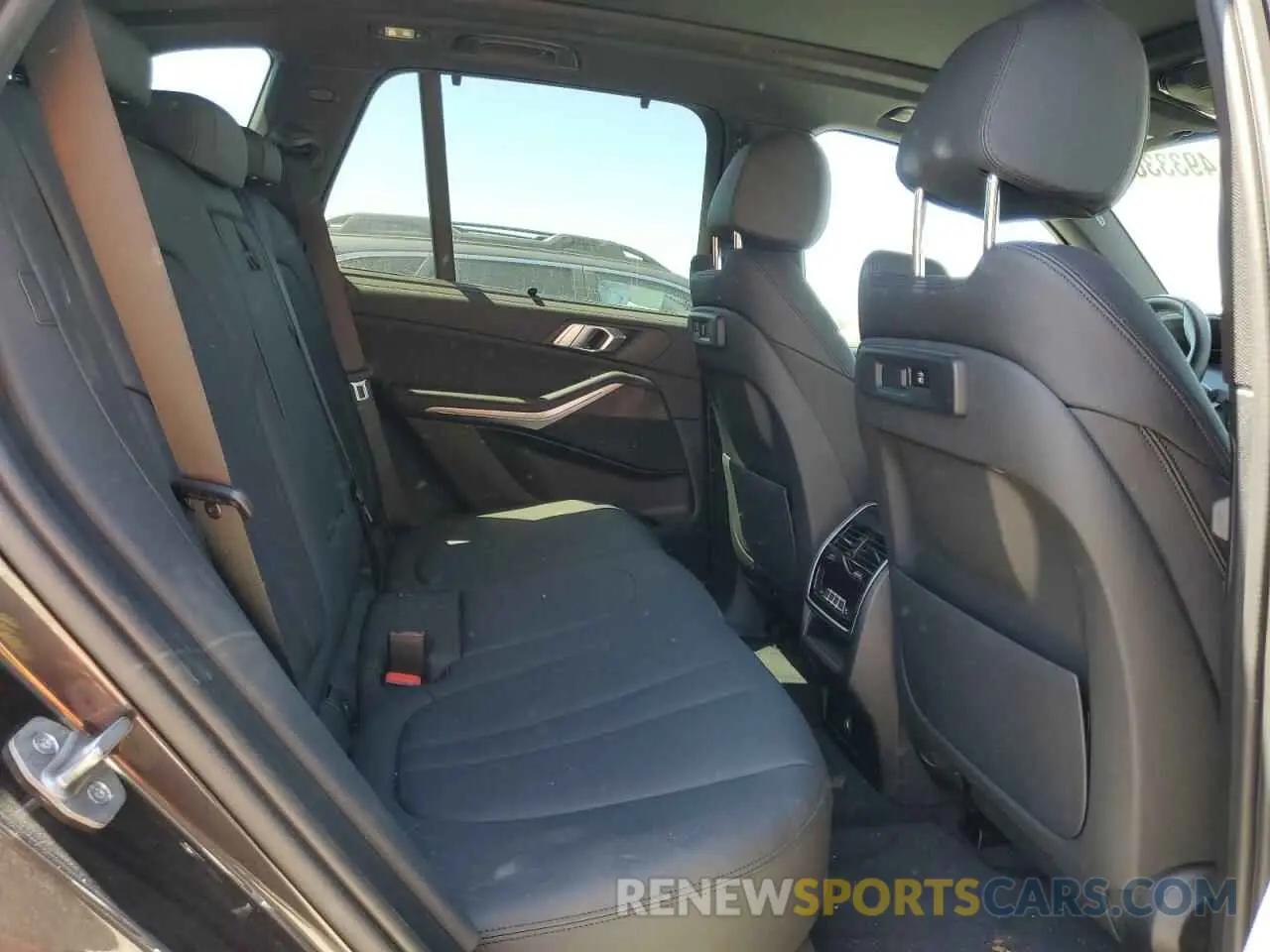 11 Фотография поврежденного автомобиля 5UXCR6C01N9J78633 BMW X5 2022