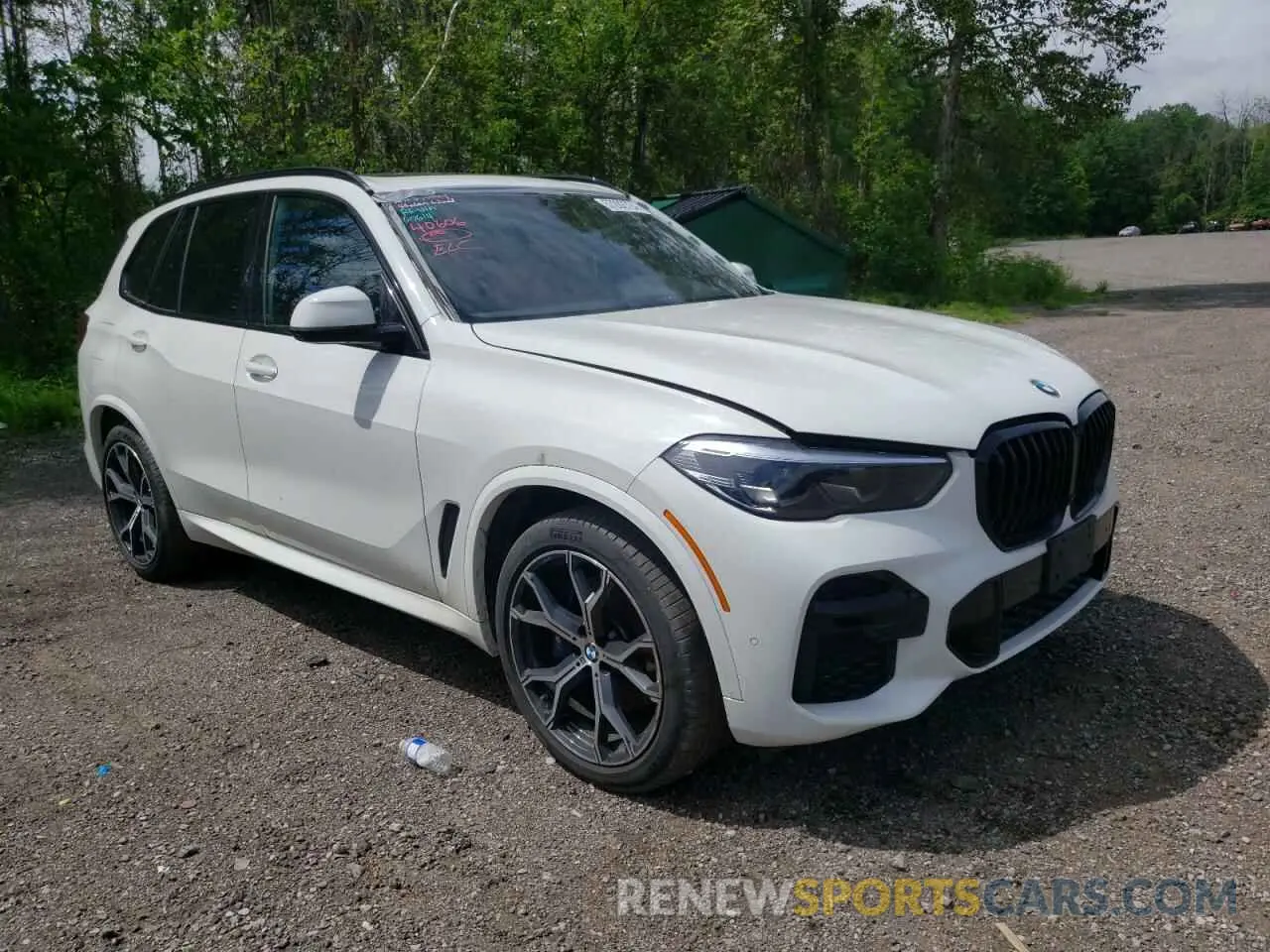 4 Photograph of a damaged car 5UXCR6C01N9N40606 BMW X5 2022