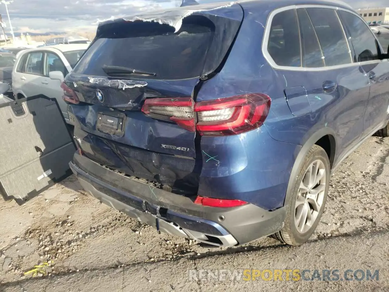 9 Photograph of a damaged car 5UXCR6C02N9J56611 BMW X5 2022