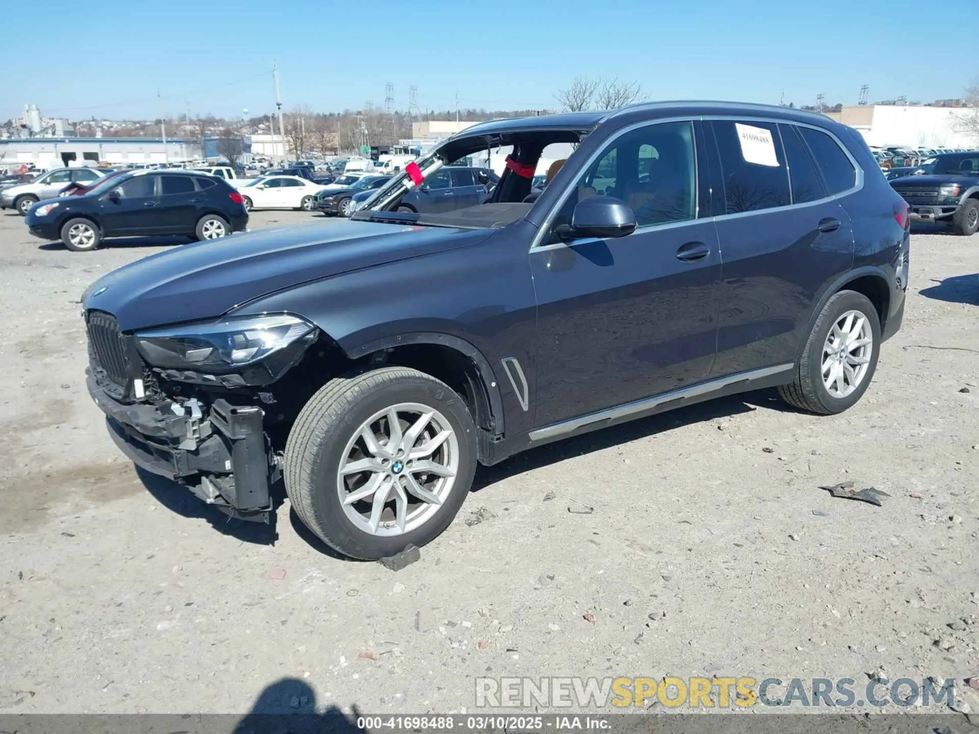 2 Фотография поврежденного автомобиля 5UXCR6C02N9J99474 BMW X5 2022