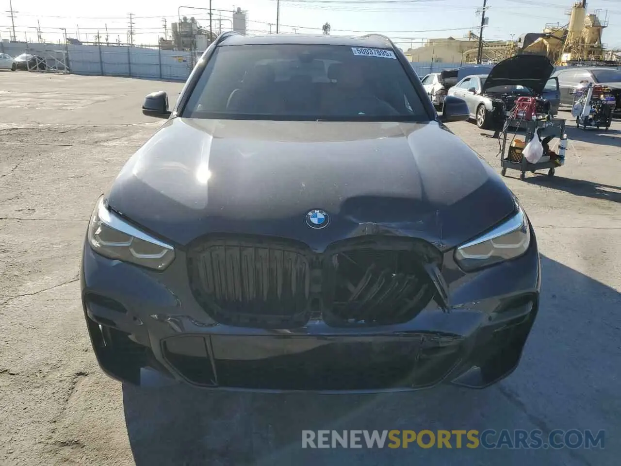 5 Photograph of a damaged car 5UXCR6C04N9M15664 BMW X5 2022