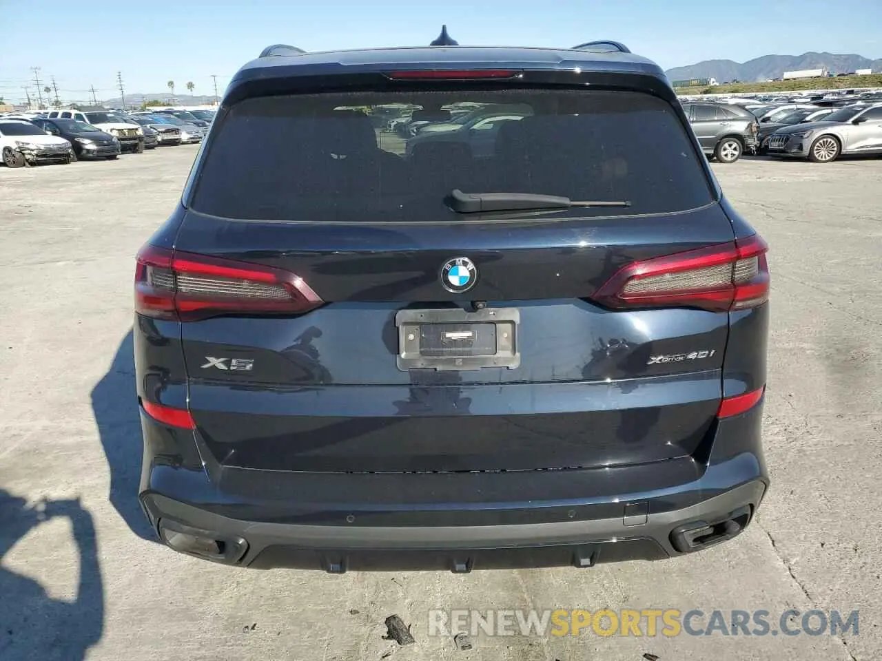 6 Photograph of a damaged car 5UXCR6C04N9M15664 BMW X5 2022