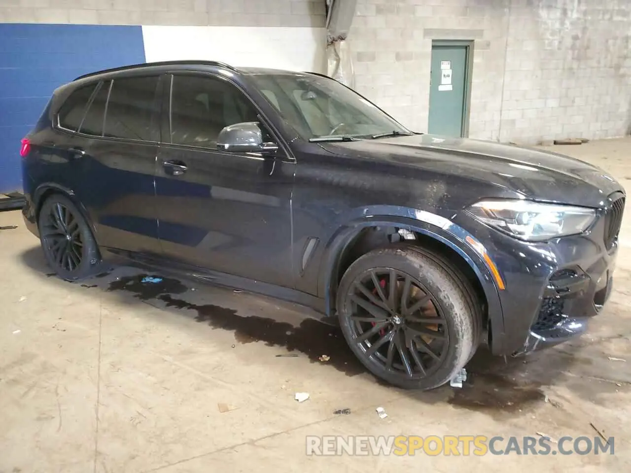 4 Photograph of a damaged car 5UXCR6C06N9J87313 BMW X5 2022
