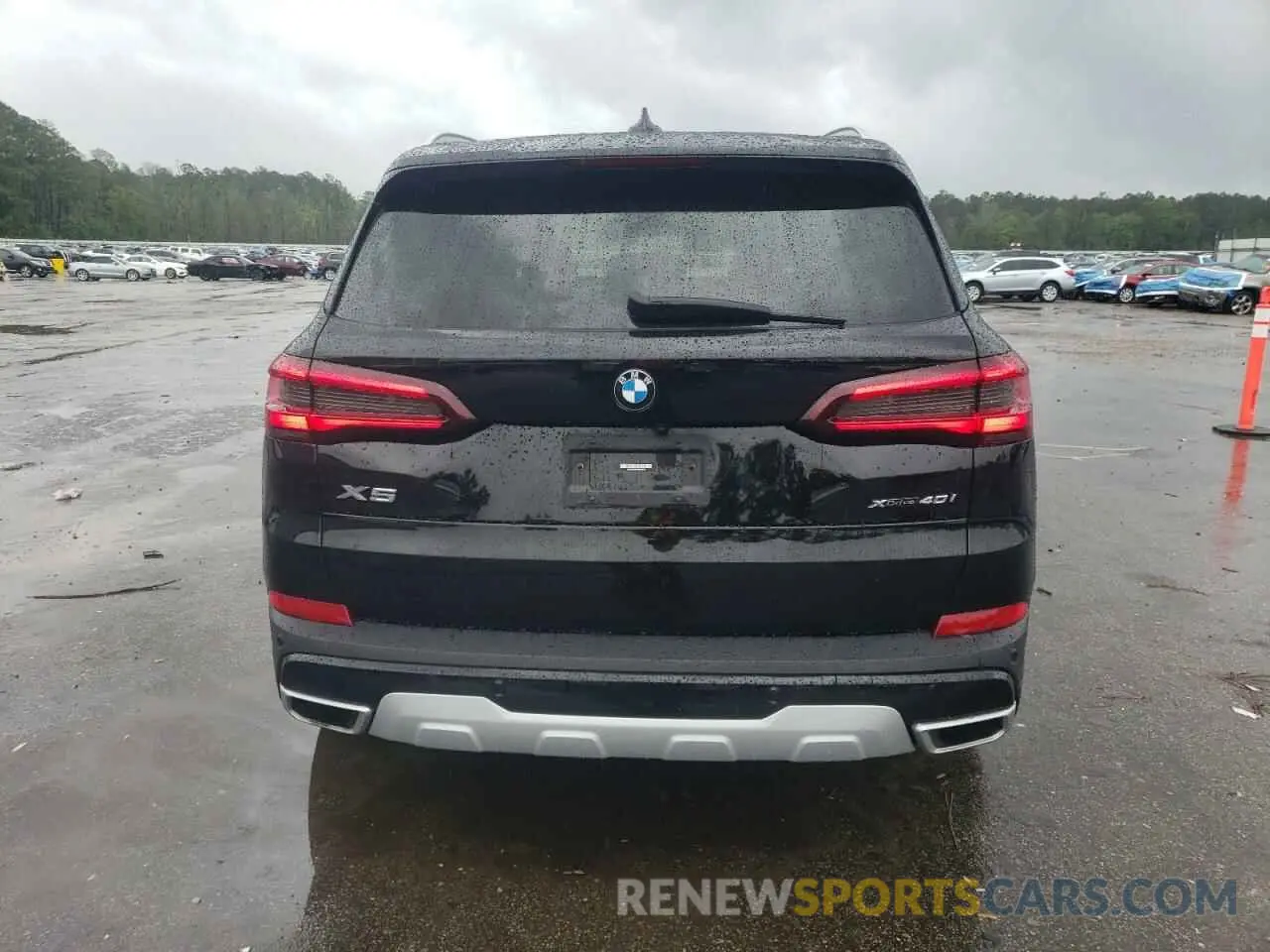 6 Photograph of a damaged car 5UXCR6C06N9L83039 BMW X5 2022