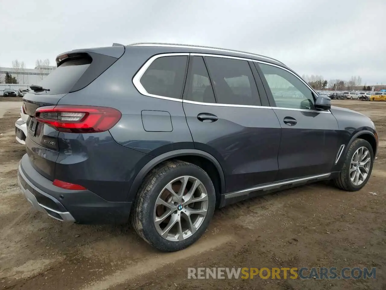 3 Photograph of a damaged car 5UXCR6C09N9L65389 BMW X5 2022
