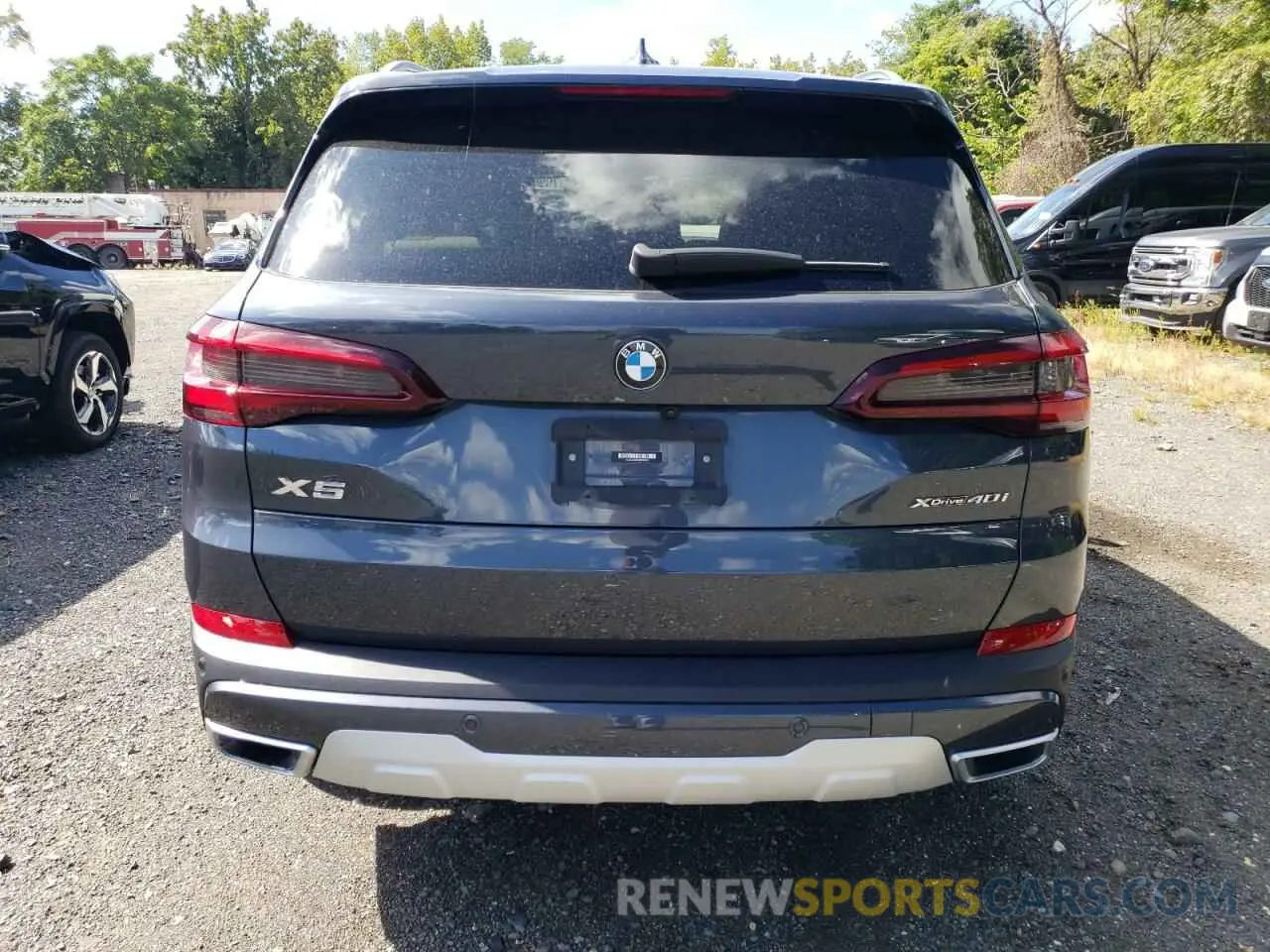 6 Photograph of a damaged car 5UXCR6C09N9M39555 BMW X5 2022