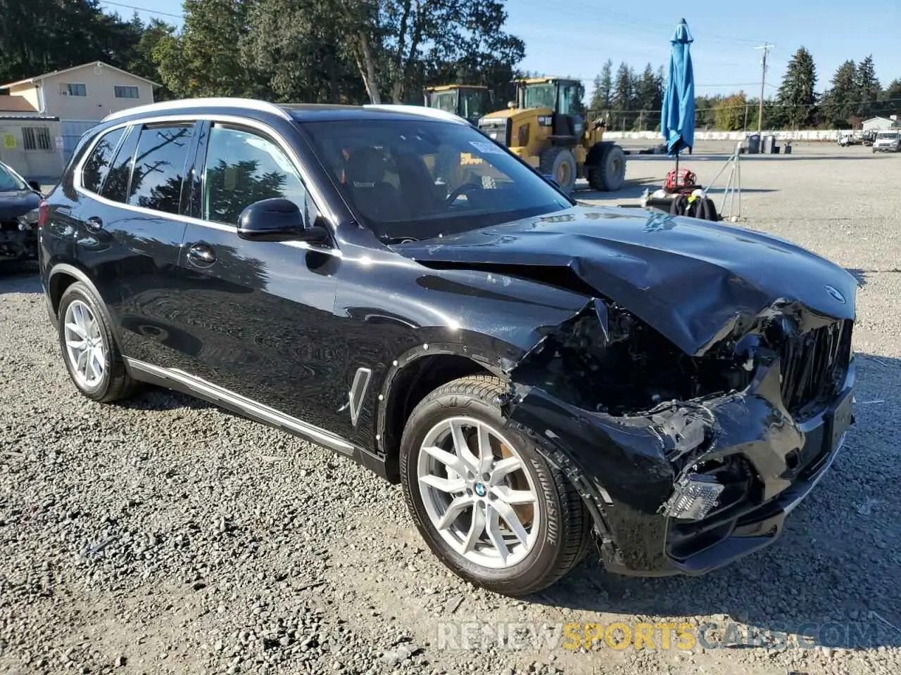 4 Photograph of a damaged car 5UXCR6C0XN9J07155 BMW X5 2022