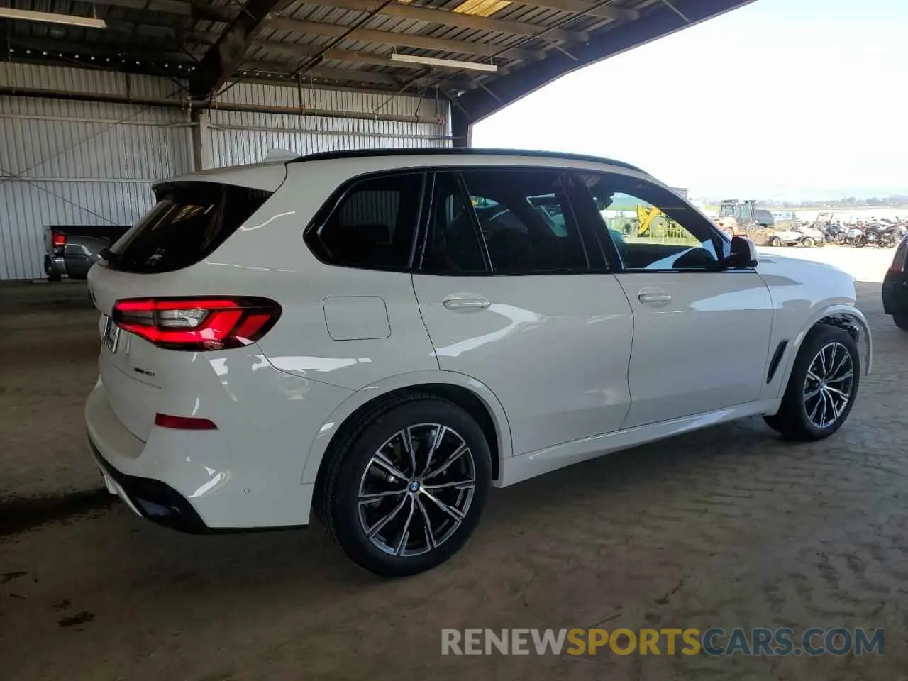 3 Фотография поврежденного автомобиля 5UXCR6C0XN9K57511 BMW X5 2022