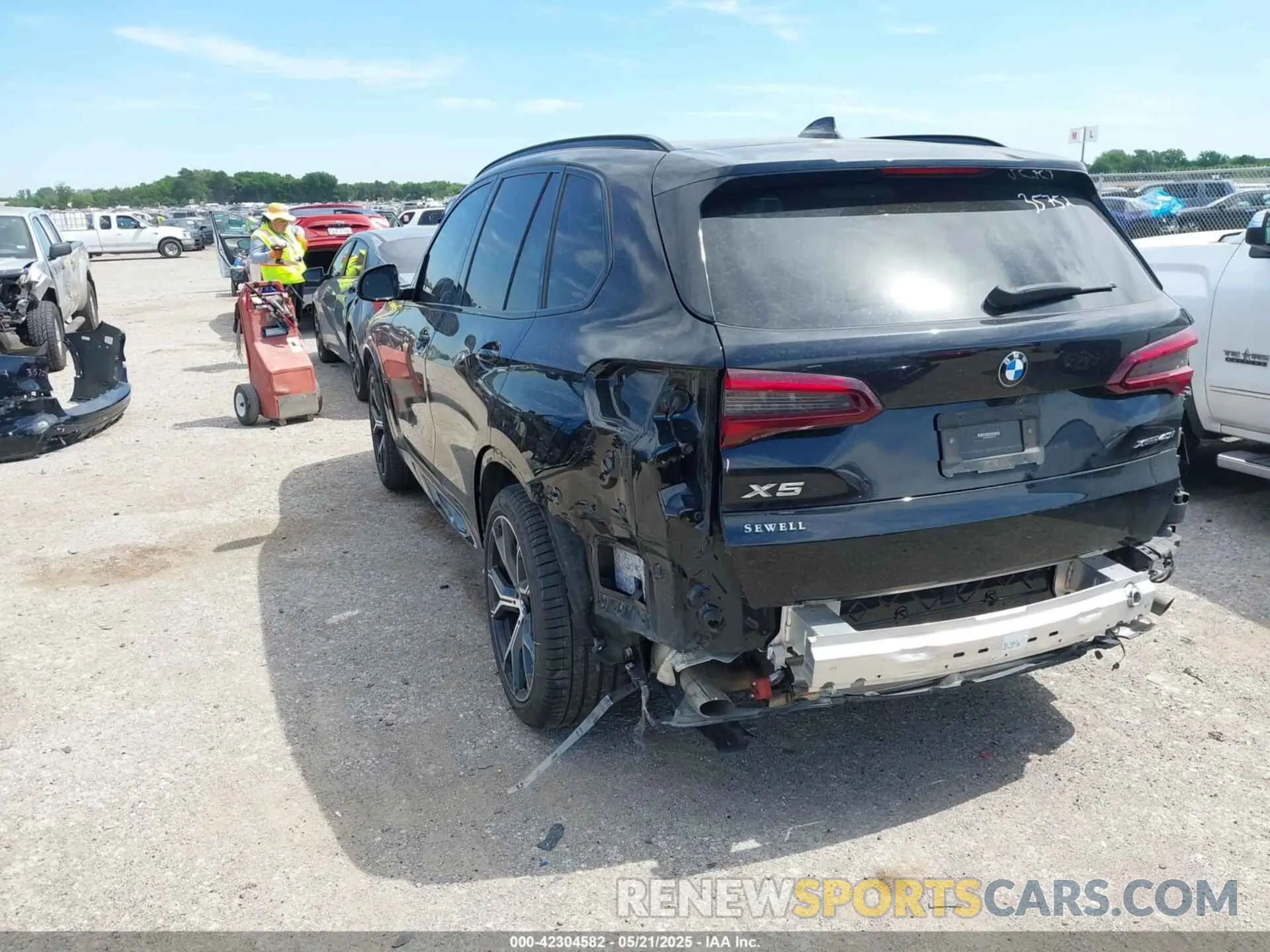 3 Фотография поврежденного автомобиля 5UXCR6C0XN9N16790 BMW X5 2022
