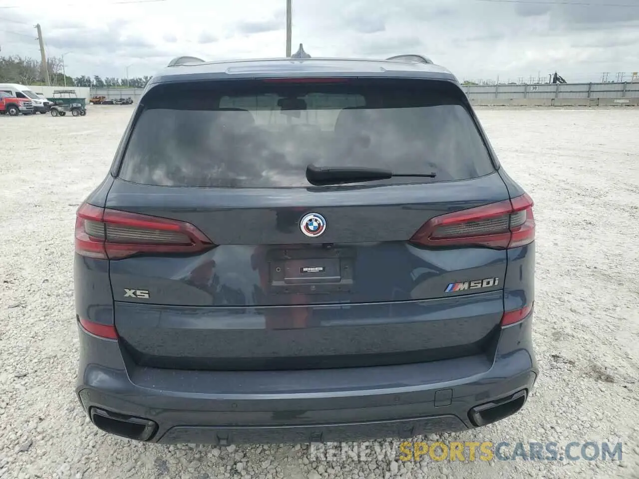 6 Photograph of a damaged car 5UXJU4C06N9M85435 BMW X5 2022