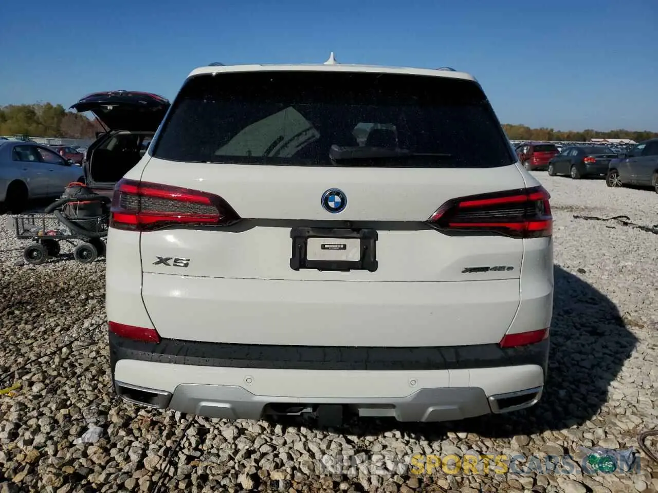 6 Photograph of a damaged car 5UXTA6C01N9K44993 BMW X5 2022