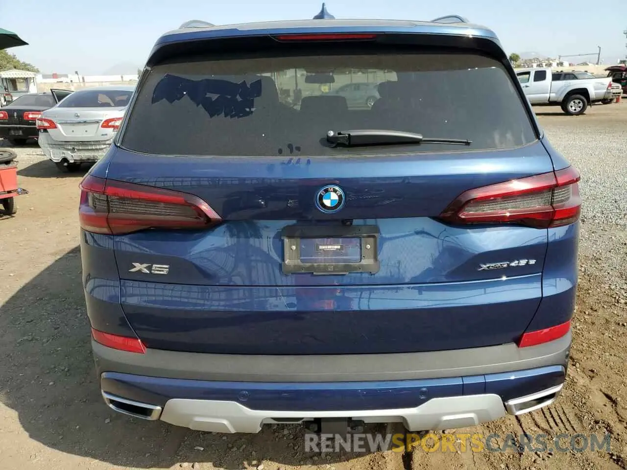 6 Photograph of a damaged car 5UXTA6C01N9M95397 BMW X5 2022