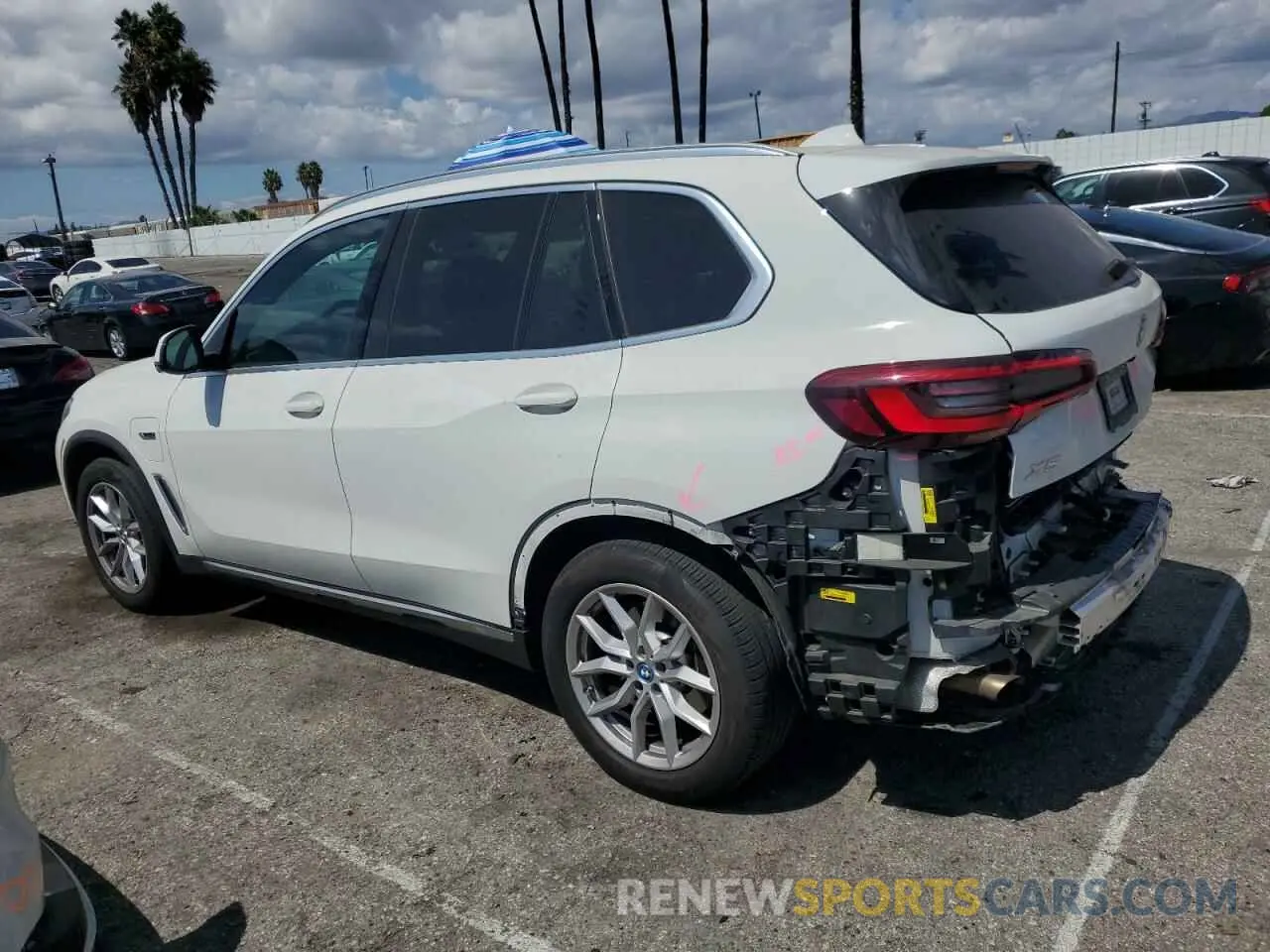 2 Photograph of a damaged car 5UXTA6C04N9K89247 BMW X5 2022
